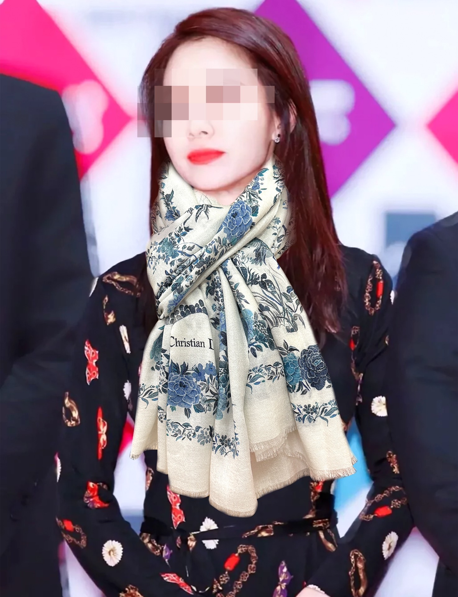 NO:187140,Dijia Silver Wire Latest Model [Eat Melon] Glitter [Coffee] Top Design is so beautiful, I really like [Cashmere Velvet Long Scarf] Really beautiful Shawl with print and spray painting, it is very intimate and detailed. The whole scarf gives people a big brand aura and is very exquisite and high-end VIP recommendation is definitely worth buying. Size 100xcm, material cashmere high-version scarf, high-version scarf, dior, shawls19860909迪家 银丝 最新款[吃瓜]闪闪发光[咖啡]顶级设计太美了,真心赞【羊绒绒长巾】实物真心美 披肩配以印花无论设计喷绘都是非常到位细节都可见整个围巾给人大牌气场的同时又非常精致高端VIP推荐绝对值得入手尺寸100xcm,材质羊绒高版本围巾,高版本围巾,dior,shawls,scarf