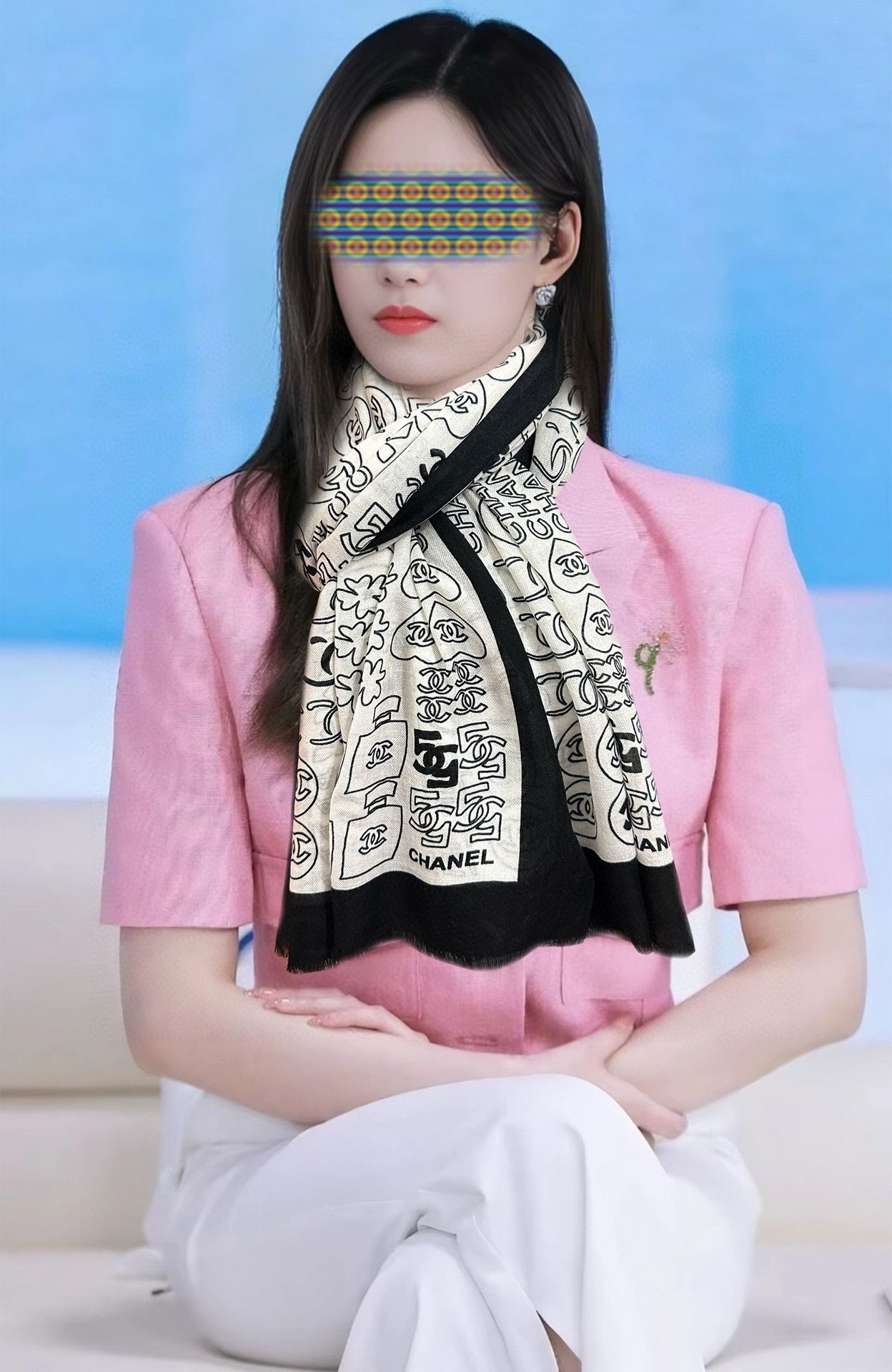 NO:187704,The biggest recommendation Xiaoxiang The latest model [No. 5 perfume bottle] must-have. The top-level design is so beautiful, it really praises the real thing. The shawl is printed with prints, the design is very well-designed and painted. The details can be seen. The whole scarf gives people aura and is very exquisite. The recommendation of high-end VIP is definitely worth buying. Size 100x200 material cashmere, 2-color high-version scarf, high-version scarf, shawls19860909重磅推荐 小香 最新款【5号香水瓶】必备款 顶级设计太美了,真心赞实物真心美 披肩配以印花无论设计喷绘都是非常到位细节都可见整个围巾给人气场的同时又非常精致高端VIP推荐绝对值得入手尺寸100x200材质羊绒,2色高版本围巾,高版本围巾,shawls,scarf