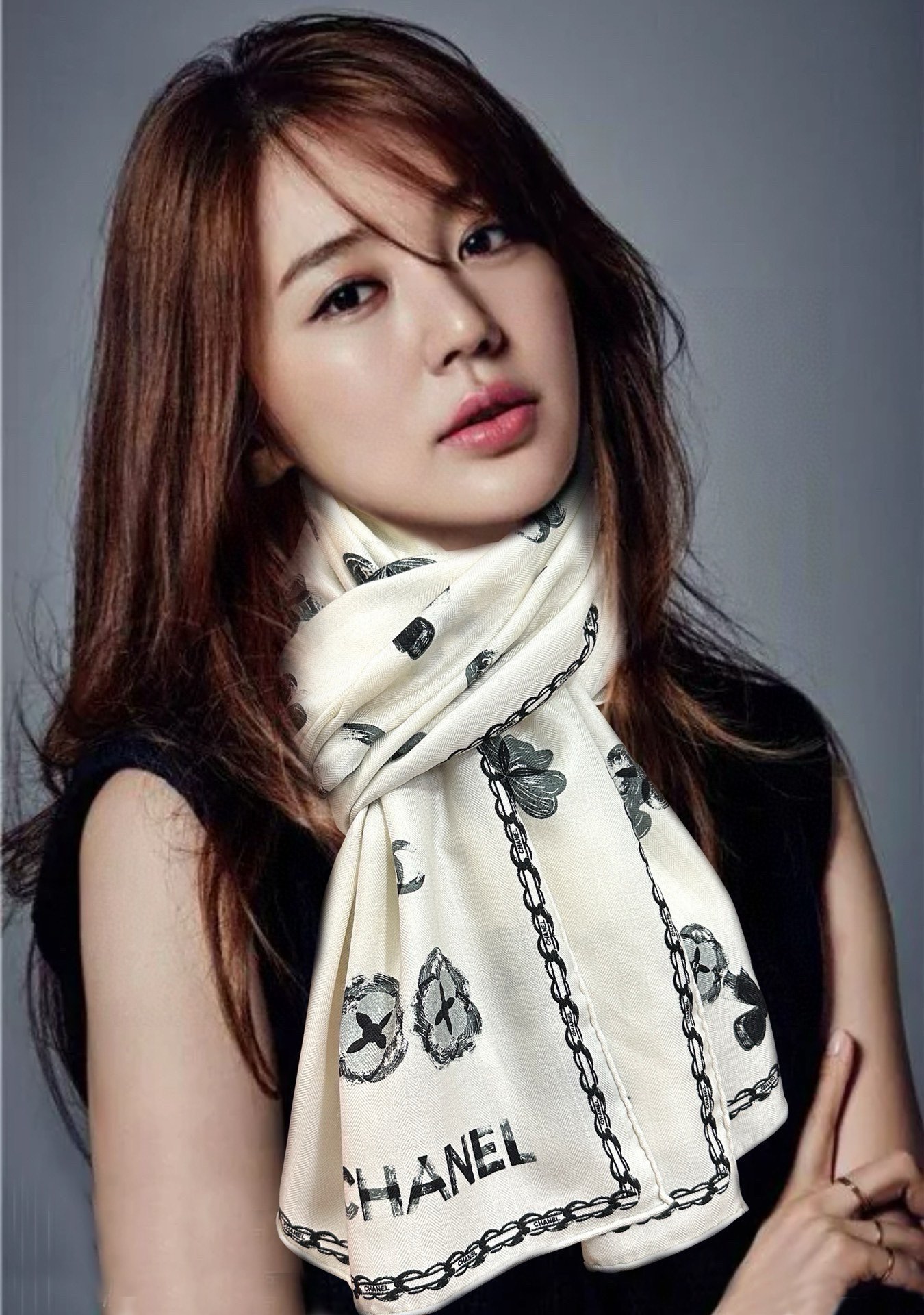 NO:188231,The new Chanel [Double-sided same color] is so beautiful [Eating melon] Be sure to start quickly [Lips] You can use it all seasons [Seduction] It is really beautiful and makes people feel very unfair. The quality is very perfect. The whole scarf gives people aura and is very exquisite and beautiful. The new thing is definitely worth buying. Once you get it, you will be glad that you are a woman. The size is 65x185, cashmere, 2-color high-version scarf, high-version scarf, chanel19860909新款香奈儿【双面同色】太美了[吃瓜]下手一定要快[嘴唇]四季都可以用[勾引]真心美的让人非常非上身效果简直美翻了 品质非常完美整个围巾给人气场的同时又非常精致秀丽绝对值得入手的新款实物一拿到就会庆幸自己是女人的绝美好货尺寸65x185,材质羊绒,2色高版本围巾,高版本围巾,chanel,scarf