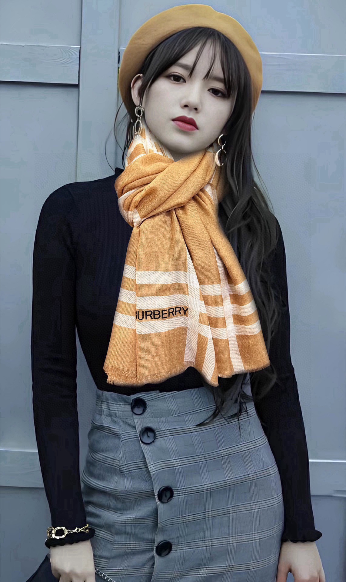 NO:188554,The latest style, so beautiful that the real thing is truly beautiful. The shawl is printed with print, no matter the design and spray painting, it is very accurate. The details can be seen. The whole scarf gives people aura and is very exquisite and high-end VIP recommended is definitely worth buying. Size 100xcm, material cashmere high-version scarf, high-version scarf, burberry, shawls19860909巴宝利 最新款、太美到心动实物真心美 披肩配以印花无论设计喷绘都是非常到位细节都可见整个围巾给人气场的同时又非常精致高端VIP推荐绝对值得入手的款 尺寸100xcm,材质羊绒高版本围巾,高版本围巾,burberry,shawls,scarf