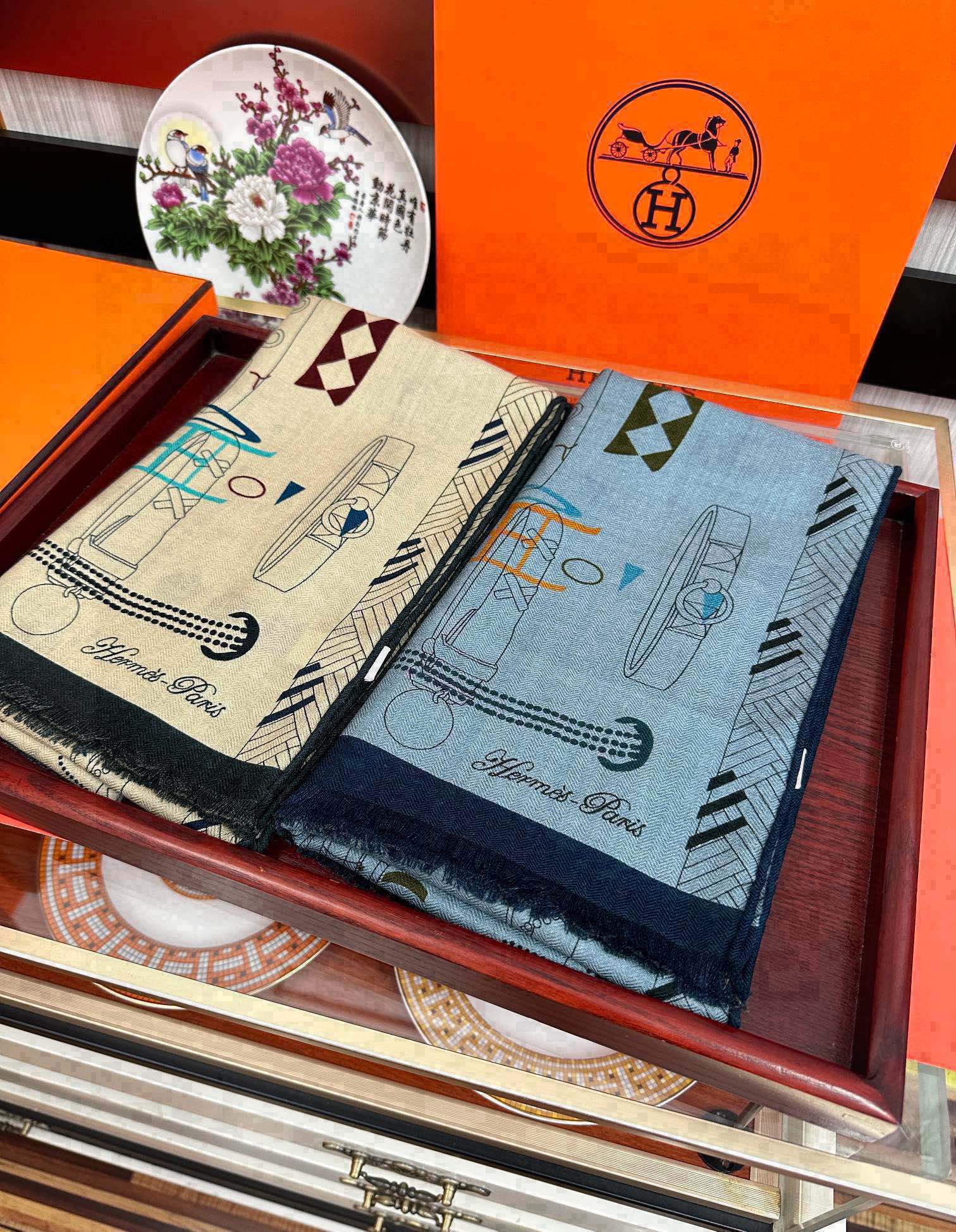 新款爱马士。双面同色印花吃瓜下手一定要快嘴唇四季都可以用勾引真心美的让人非常非上身效果简直美翻了 品质非