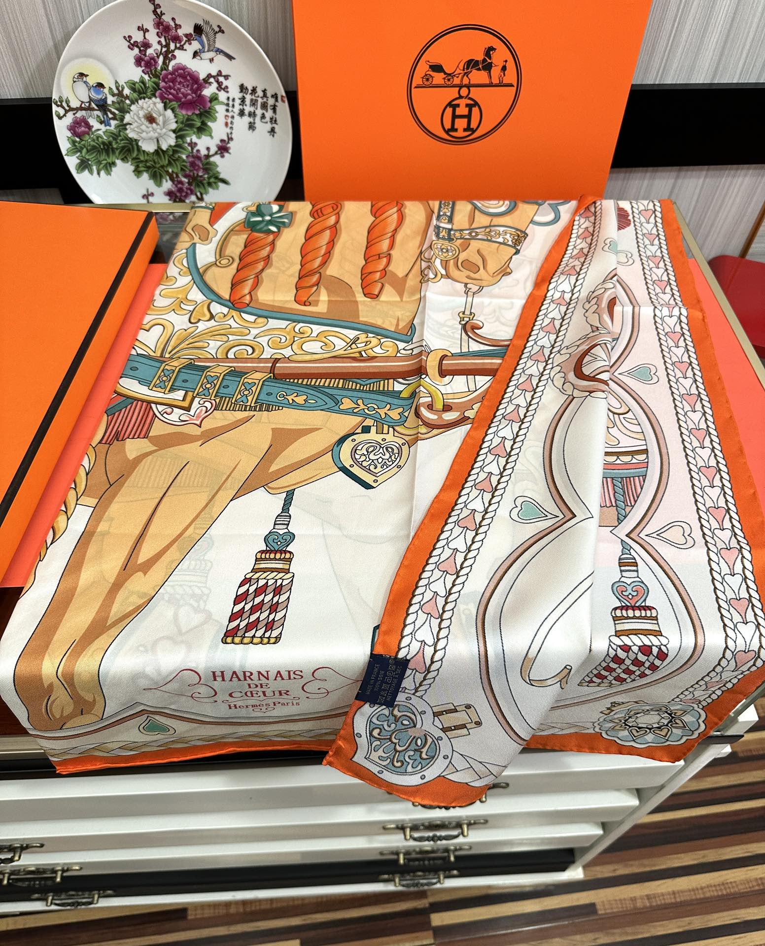 。高版本 爱马仕 2025新款【骏马奔腾】精致手工卷边，买到都说好👍下手一定要快高端 大爱❤️女人尤物 