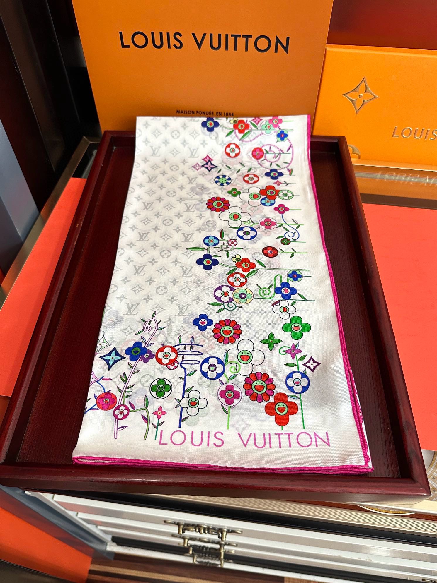 。10最新款 LV 高品质永远都是那么经典庆祝今年最流行的款式太阳顶级设计 Monogram SuPer