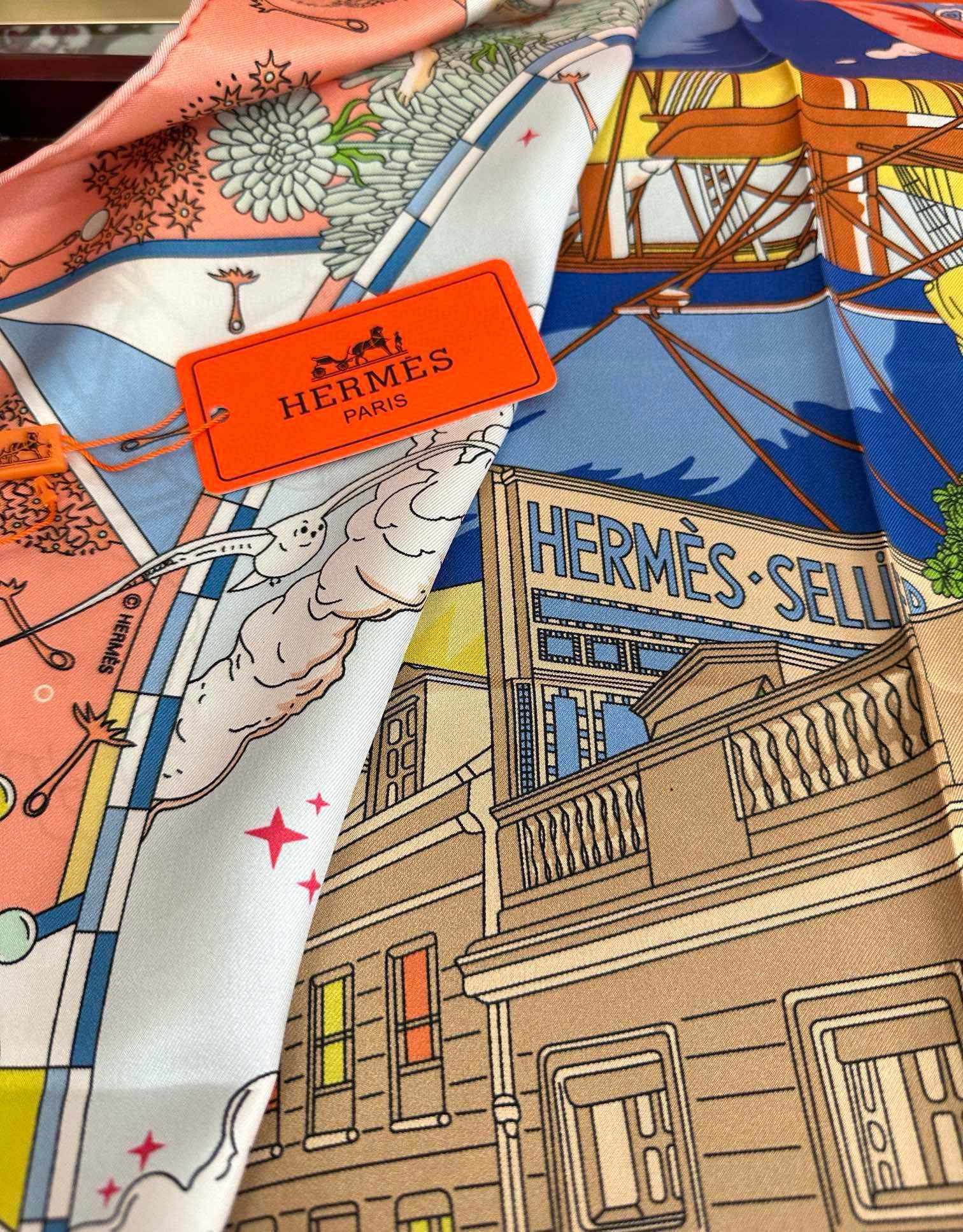 上新2025 。HERMES 重磅庆祝【爱马仕旗舰】方巾嘴唇精简时髦，品质感很显好得意好搭到上瘾的丝巾色