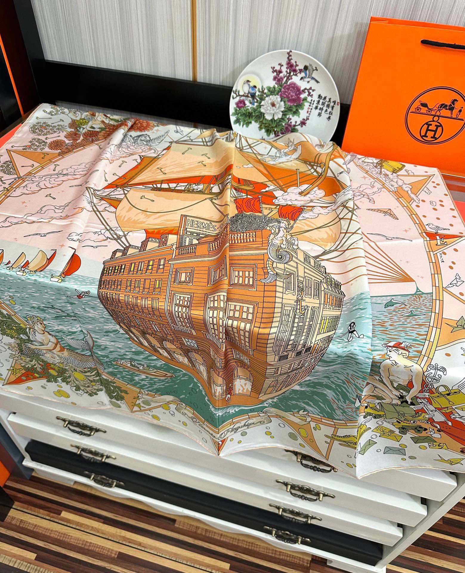 上新2025 。HERMES 重磅庆祝【爱马仕旗舰】方巾嘴唇精简时髦，品质感很显好得意好搭到上瘾的丝巾色