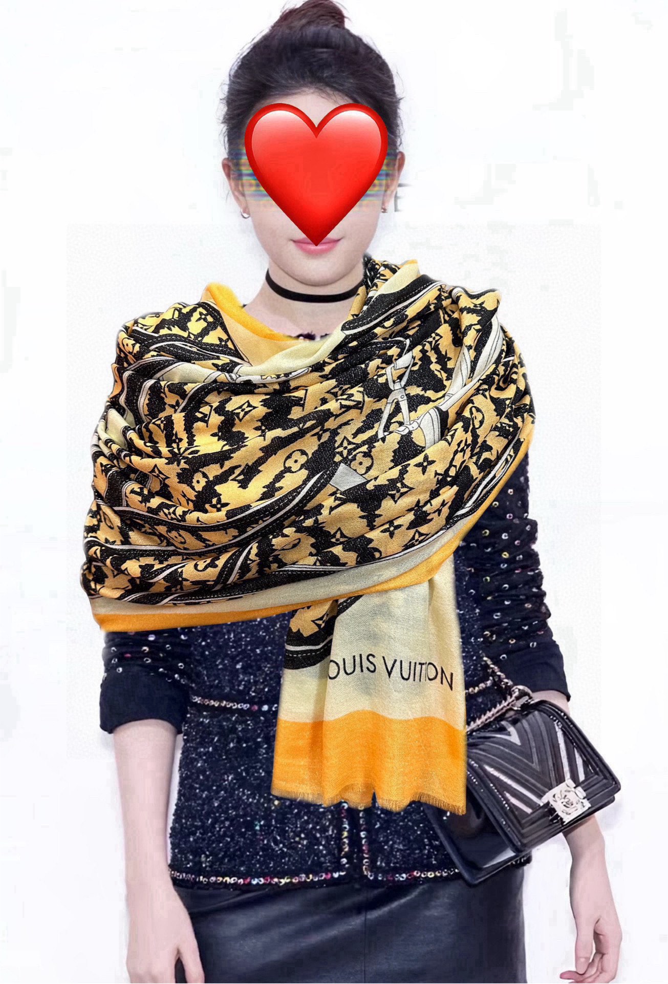  。 10 L家 会发光银丝吃瓜女人们必备款礼物闪闪发光咖啡顶级设计太美了，真心赞👍【羊绒绒长巾】😘💍实