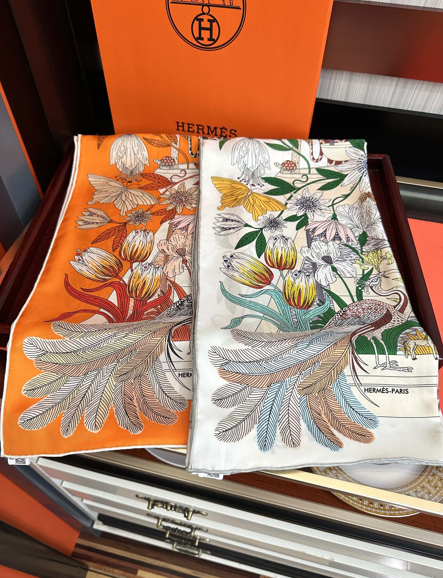 高版本。HERMES 【珍奇乐园】太阳精致卷边嘴唇品质感很显好得意好搭到上瘾的丝巾色带着不显山不露水的简