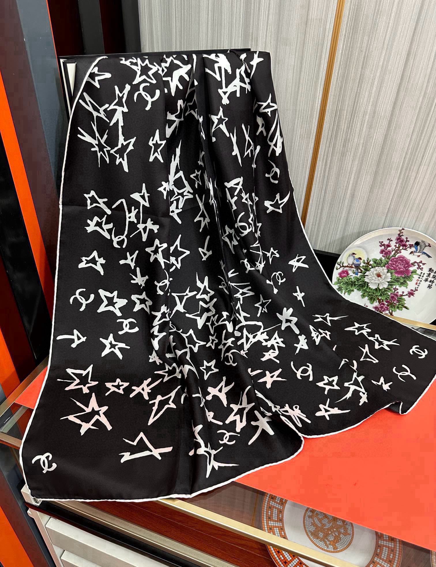 上新  2025小香🌟【涂鸦系列】太美了庆祝四季都可以用‼️真心美的让人非常非常心动 上身效果简直美翻了