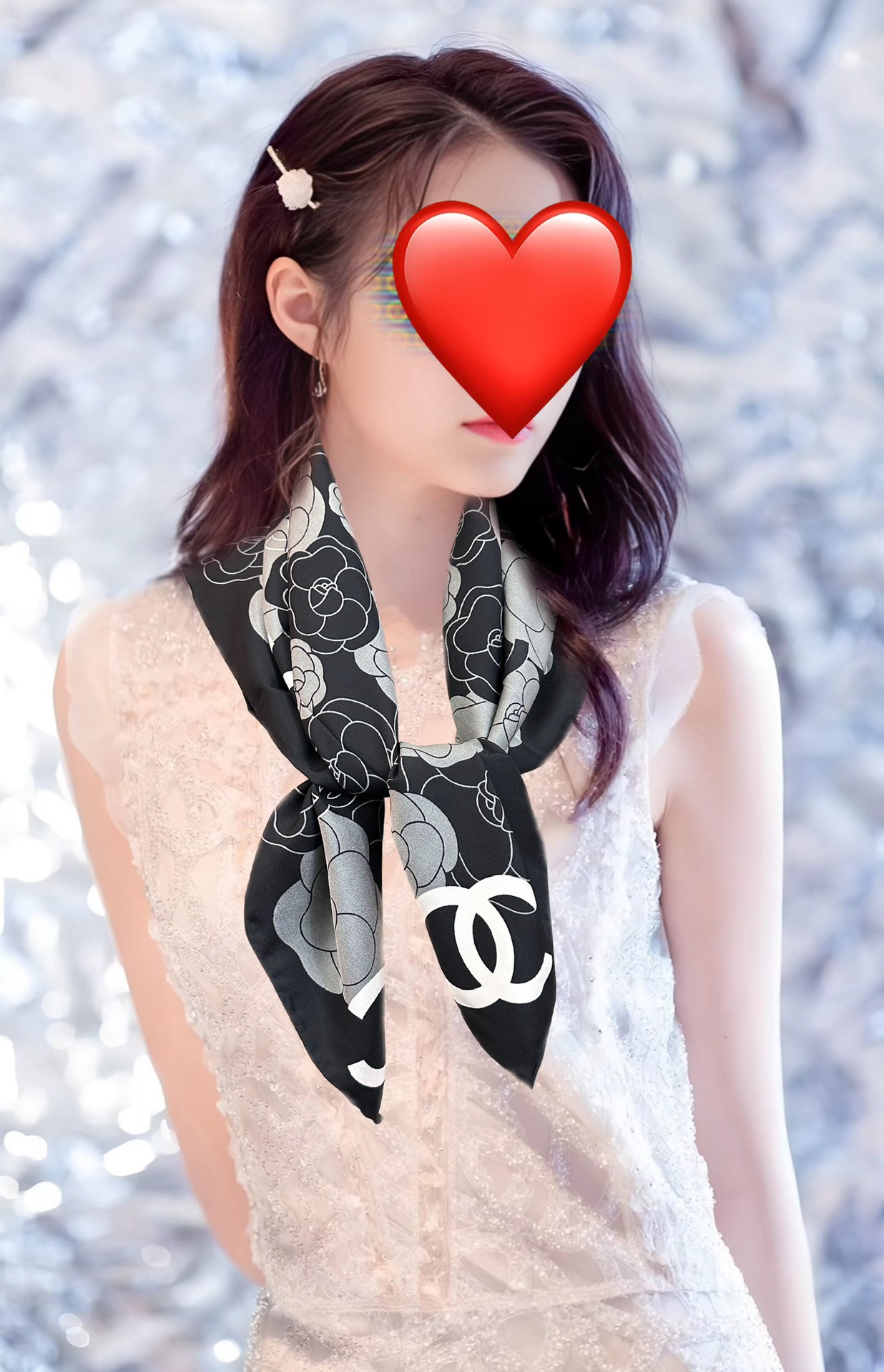  香奈儿【双面异色】一面山茶花一面双C 嘴唇一条围巾相当两条用 浪漫爱情重磅推荐色真的超级爱的款式❤️L