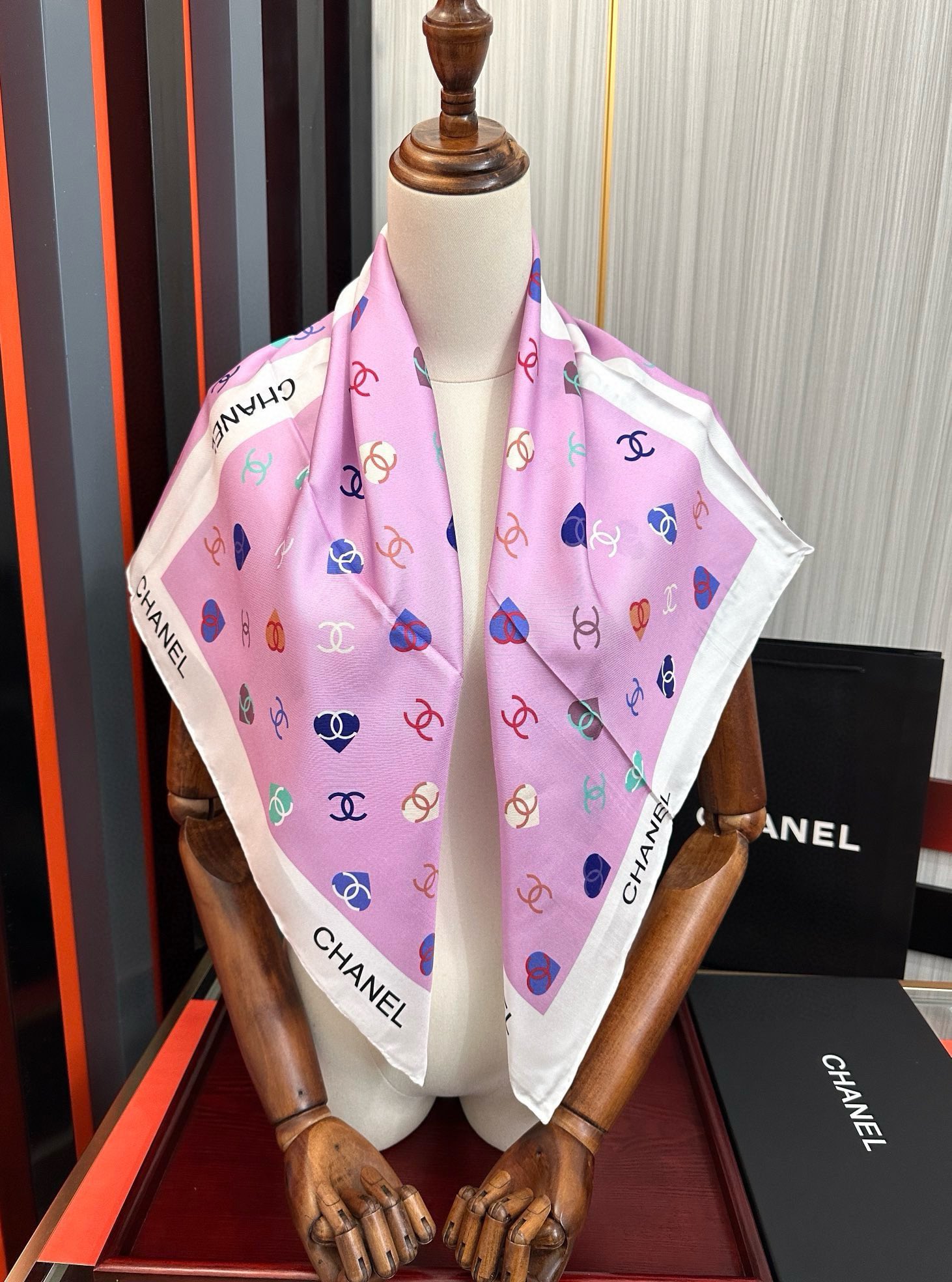 。上新小香2025【蝴蝶结】春夏季新款，太美了玫瑰买到都说好👍下手一定要快高端 大爱❤️女人尤物 货极少