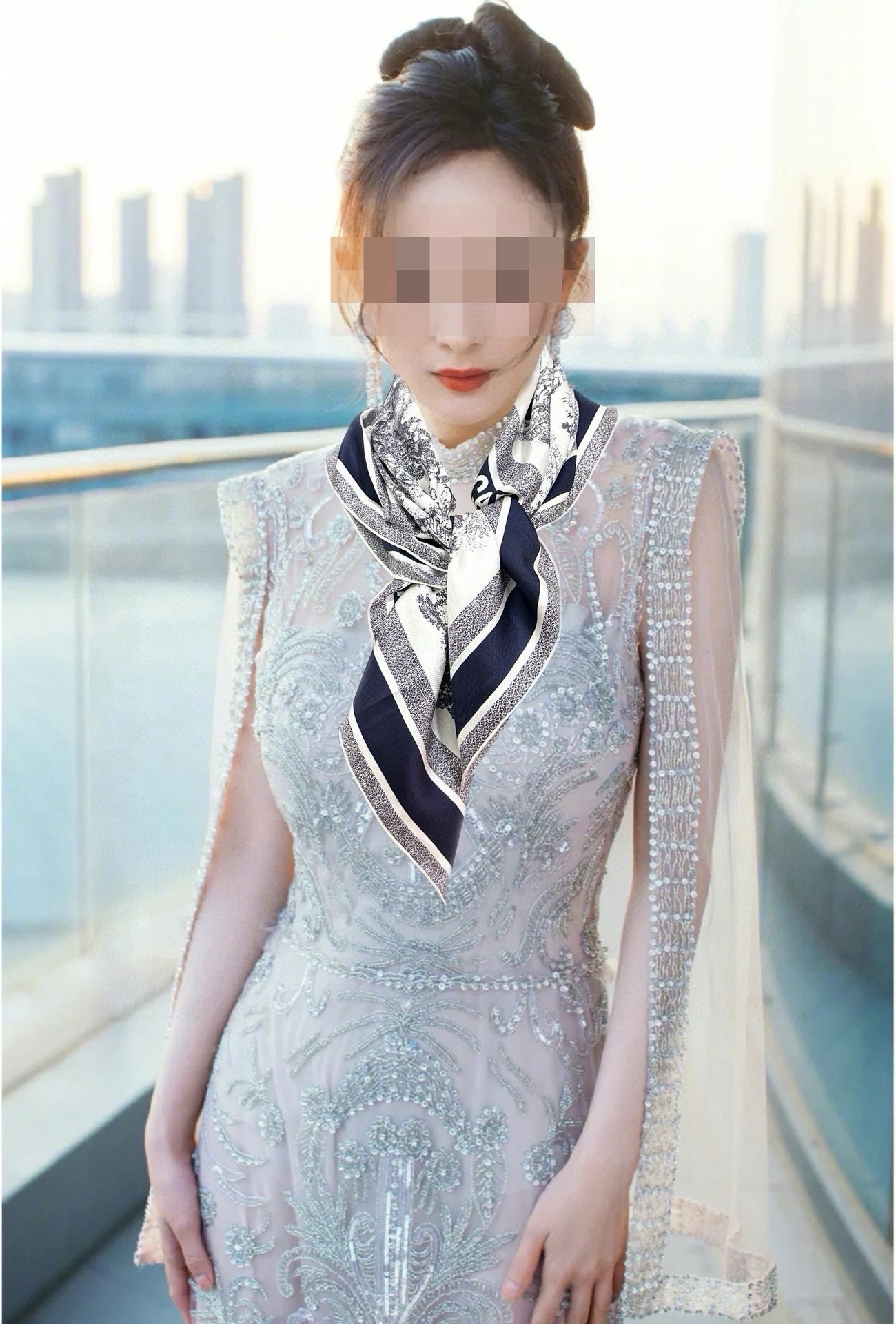 🔥Dior 印花方巾 2025【18姆米双面同色】庆祝Sauvage 茹伊印花这款方巾以经典的 Sauv