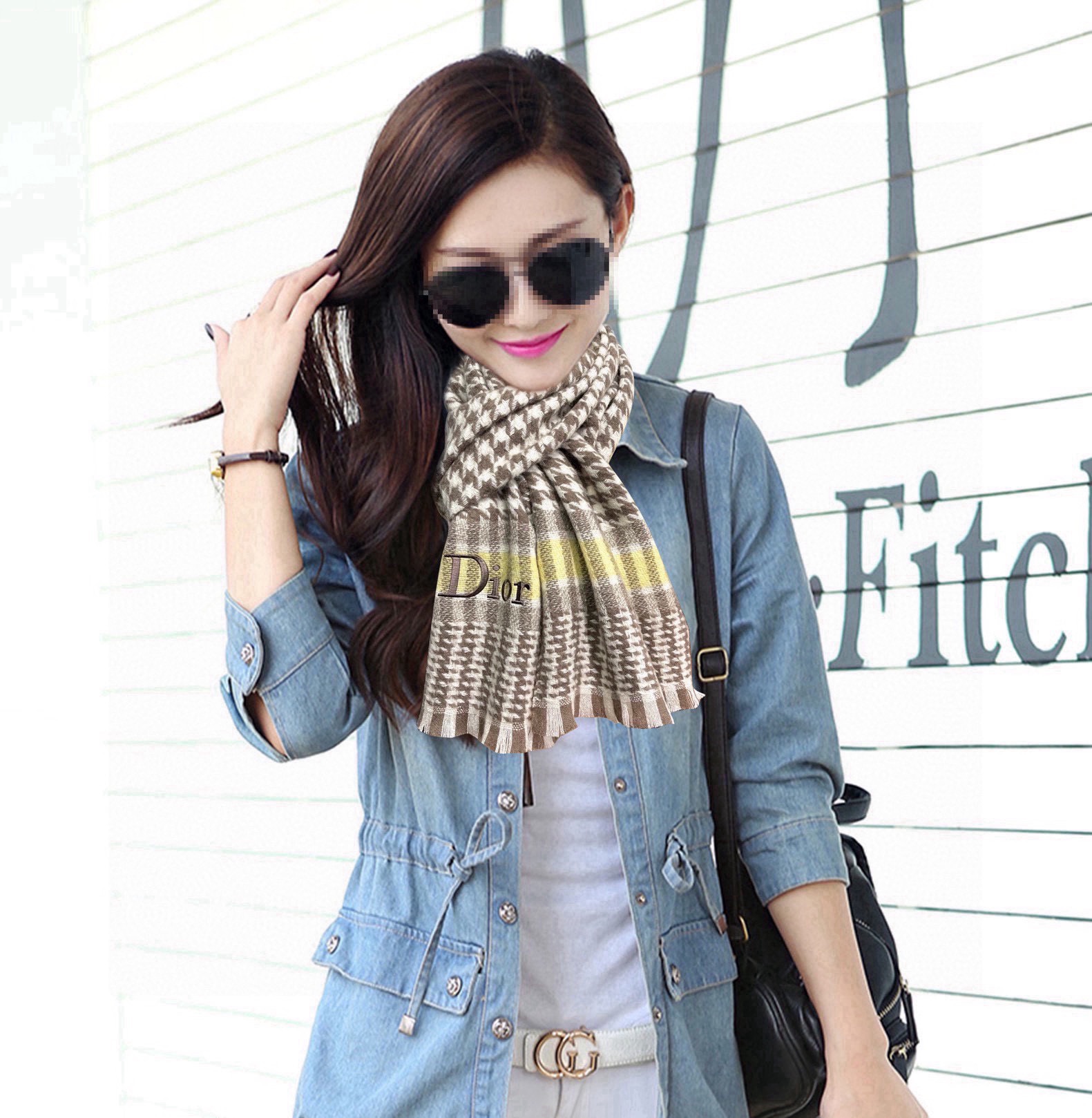 NO:189374,New, so beautiful 2025 Dijia uses Inner Mongolia cashmere, the latest universal couple model for men and women. The classic plaid is always timeless and very warm, soft and skin-friendly. The classic plaid design is so beautiful. Hurry up and start with the neutral style, both men and women choose their favorite colors, material cashmere, size 32x200, high-version scarf, high-version scarf, dior19860909上新 太美了2025 迪家采用内蒙古羊绒,最新款男女通用情侣款重磅推荐 经典的格子,永不过时非常保暖柔软亲肤,不扎脖经典格纹设计太美了赶紧下手吧中性款男女各自选择自己中意的颜色,材质羊绒,尺寸32x200,高版本围巾,高版本围巾,dior,scarf