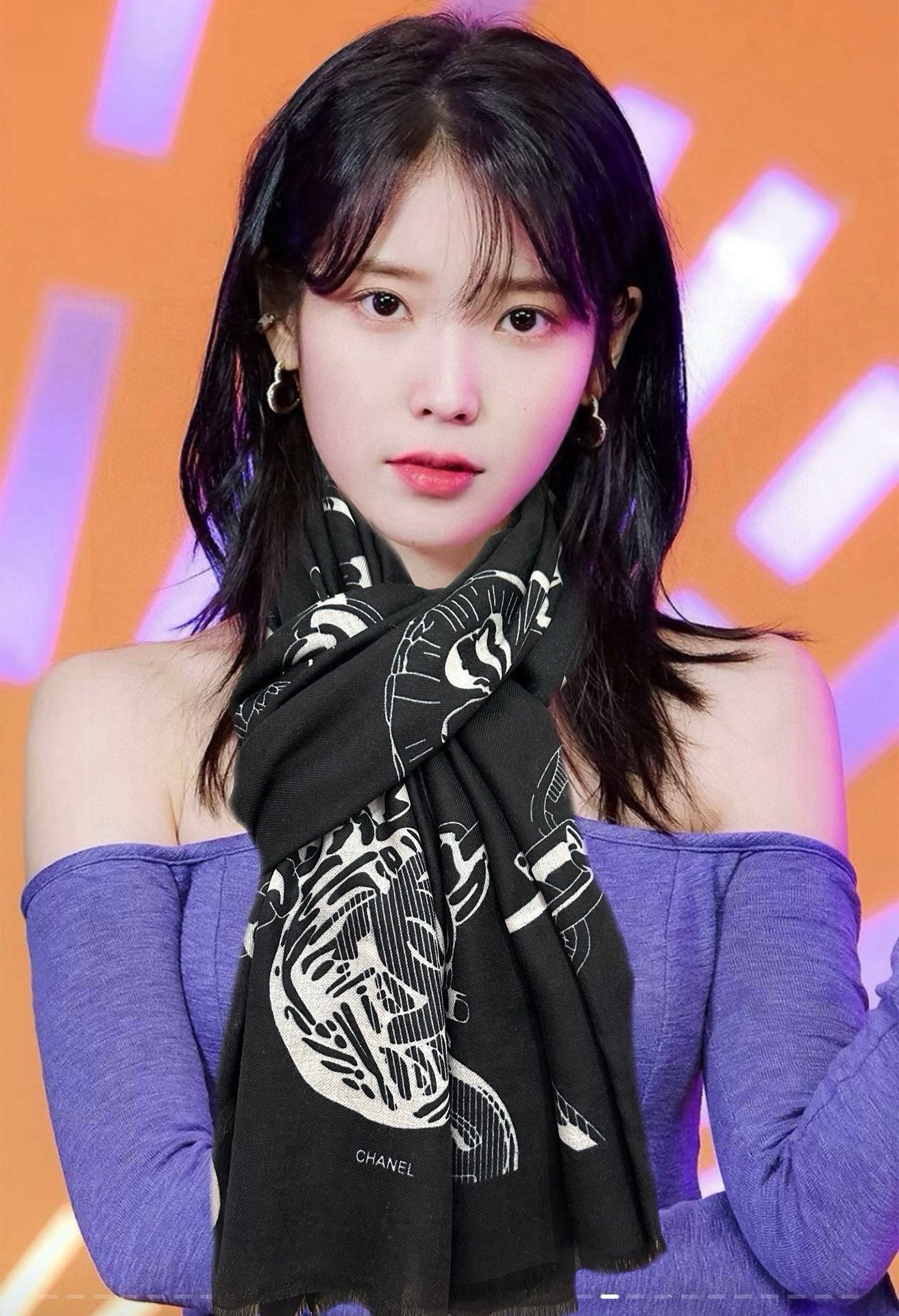 NO:189403,Xiaoxiang's latest style is truly praised [Cashmere Long Scarf] The real thing is truly beautiful. The shawl is printed with prints, and the details are very accurate. The whole scarf gives people aura and is very exquisite. The recommendation of high-end VIP is definitely worth buying. Size 100x200cm, cashmere high-version scarf, high-version scarf, shawls19860909小香最新款真心赞【羊绒长巾】实物真心美 披肩配以印花无论设计喷绘都是非常到位细节都可见整个围巾给人气场的同时又非常精致高端VIP推荐绝对值得入手尺寸100x200cm,材质羊绒高版本围巾,高版本围巾,shawls,scarf