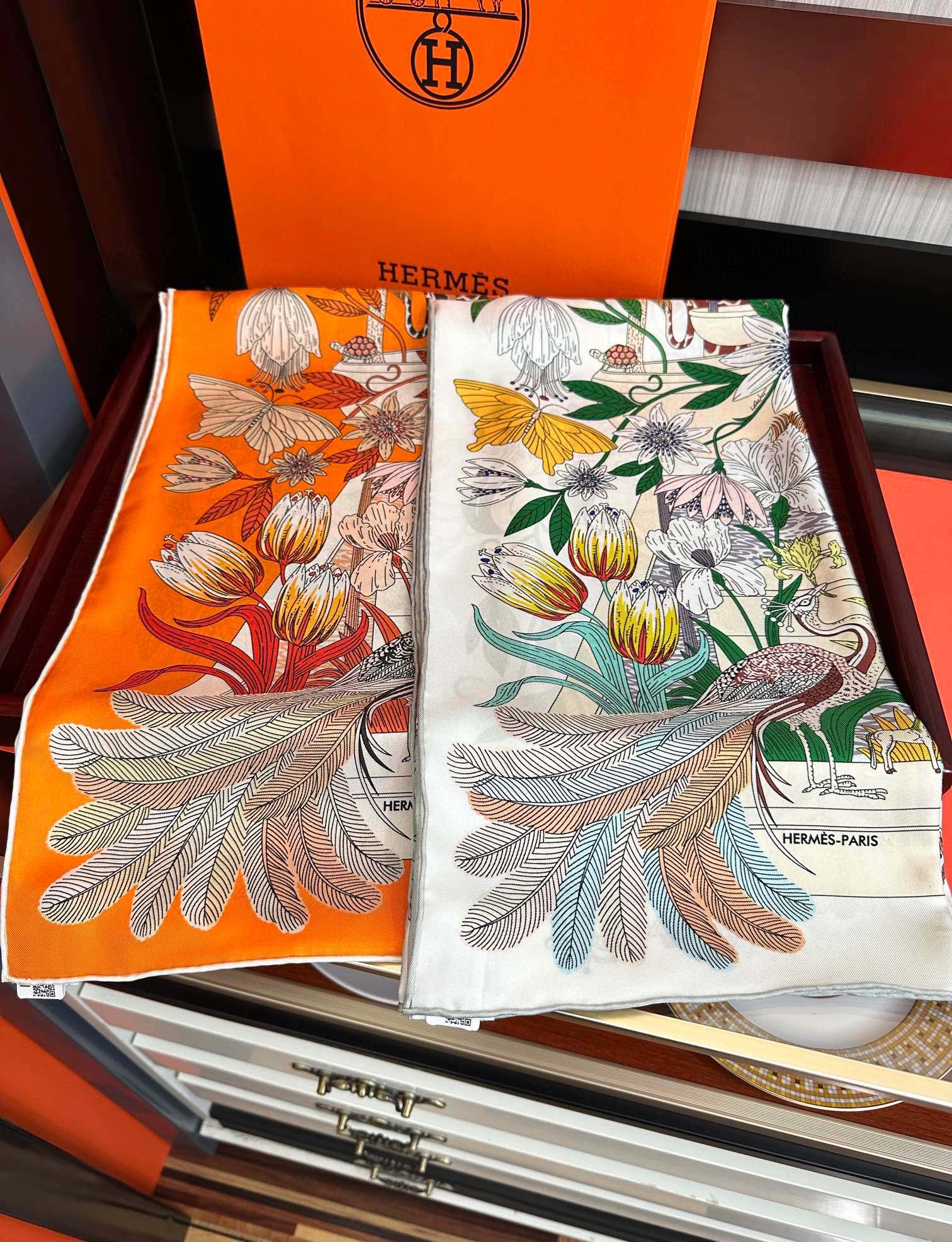 高版本。HERMES 【珍奇乐园】太阳精致卷边嘴唇品质感很显好得意好搭到上瘾的丝巾色带着不显山不露水的简