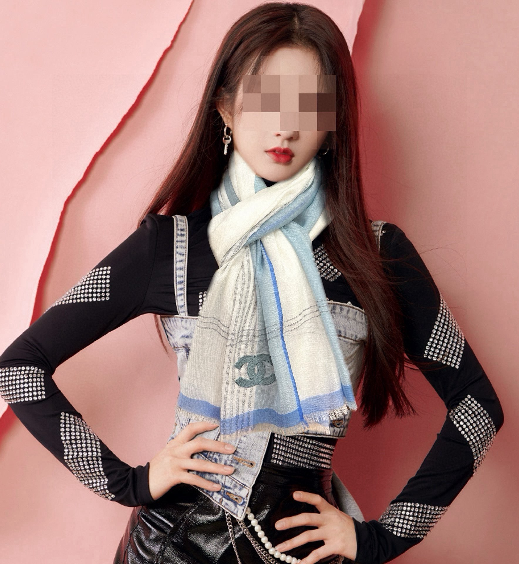 NO:337606,New Xiaoxiang uses Inner Mongolia cashmere, the heavy recommendation is so beautiful and popular. Everyone likes the trendy people have several scarves in the closet. Changing a scarf is enough to make you feel refreshed. High-end quality, different folds can bring out different styles, the fabric is soft and comfortable, intellectual and famous people can wear all kinds of air-conditioned rooms in shopping malls, size: 80x, material: cashmere high-version scarf, high-version scarf19860909上新 小香采用内蒙古羊绒,重磅推荐太美了火爆,人人都喜欢时潮人都有好几条围巾放在衣橱,换条围巾就足够让你有焕然一新的感觉.高端品质,不同折叠可以带出不同款式,面料柔软舒适,知性名媛各种风格通吃款空调房商场里都可以披着,尺寸:80x,材质:山羊绒高版本围巾,高版本围巾,scarf