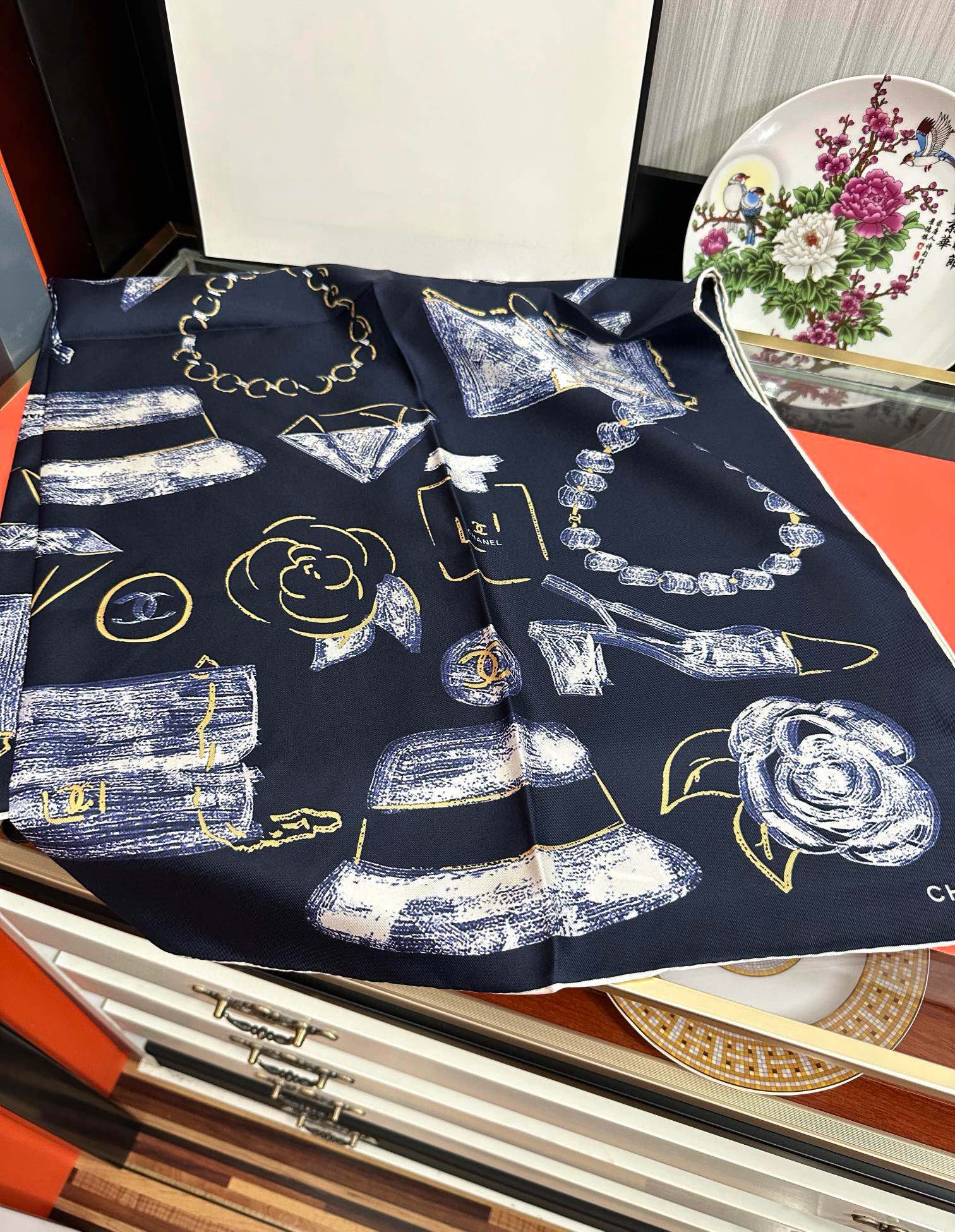 。新品 小香🌟太美了庆祝四季都可以用‼️真心美的让人非常非常心动 上身效果简直美翻了 品质非常完美👍‼️