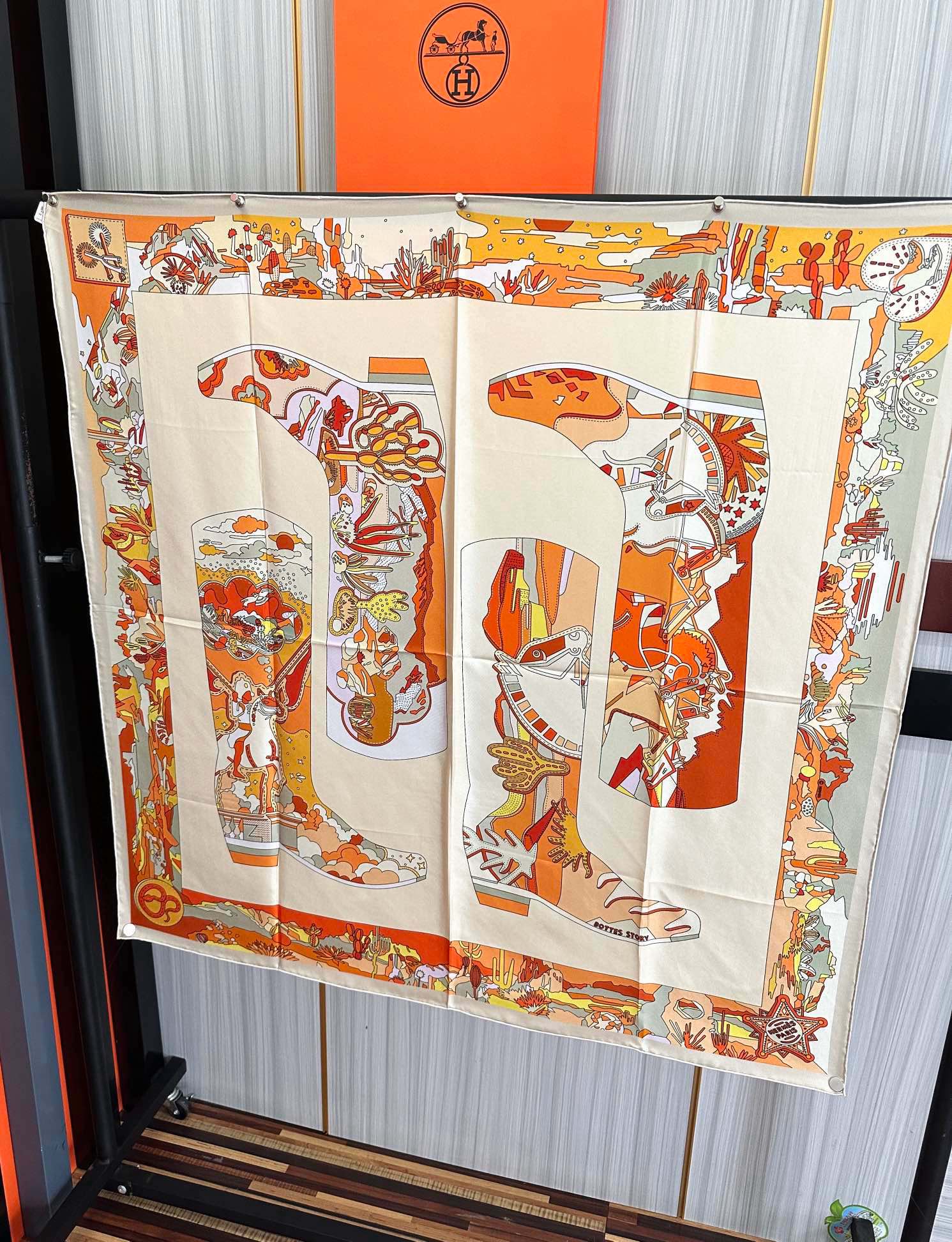 高版本2025 。HERMES 重磅庆祝女士小姐姐们必备款方巾嘴唇精简时髦，太美了發品质感很显好得意好搭