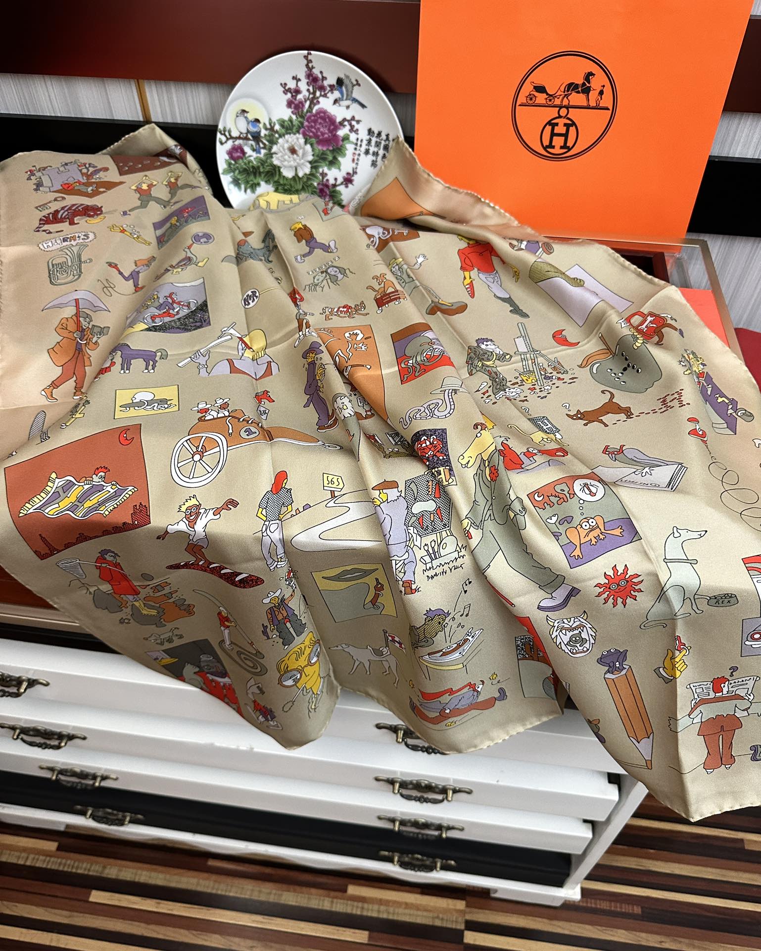 。高版本 爱马仕 官网同步 2025新款，精致手工卷边，买到都说好👍下手一定要快高端 大爱❤️女人尤物 