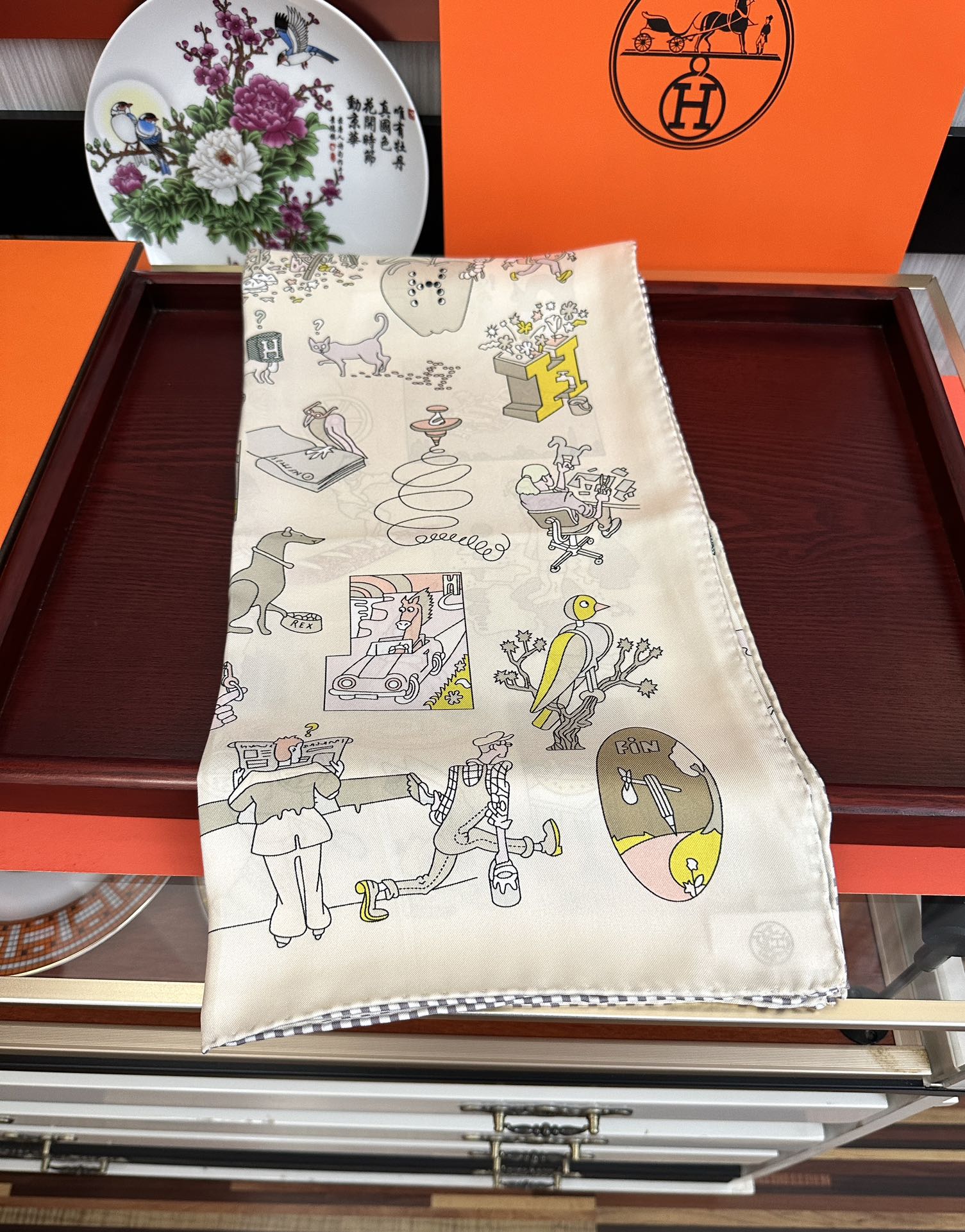 。高版本 爱马仕 官网同步 2025新款，精致手工卷边，买到都说好👍下手一定要快高端 大爱❤️女人尤物 