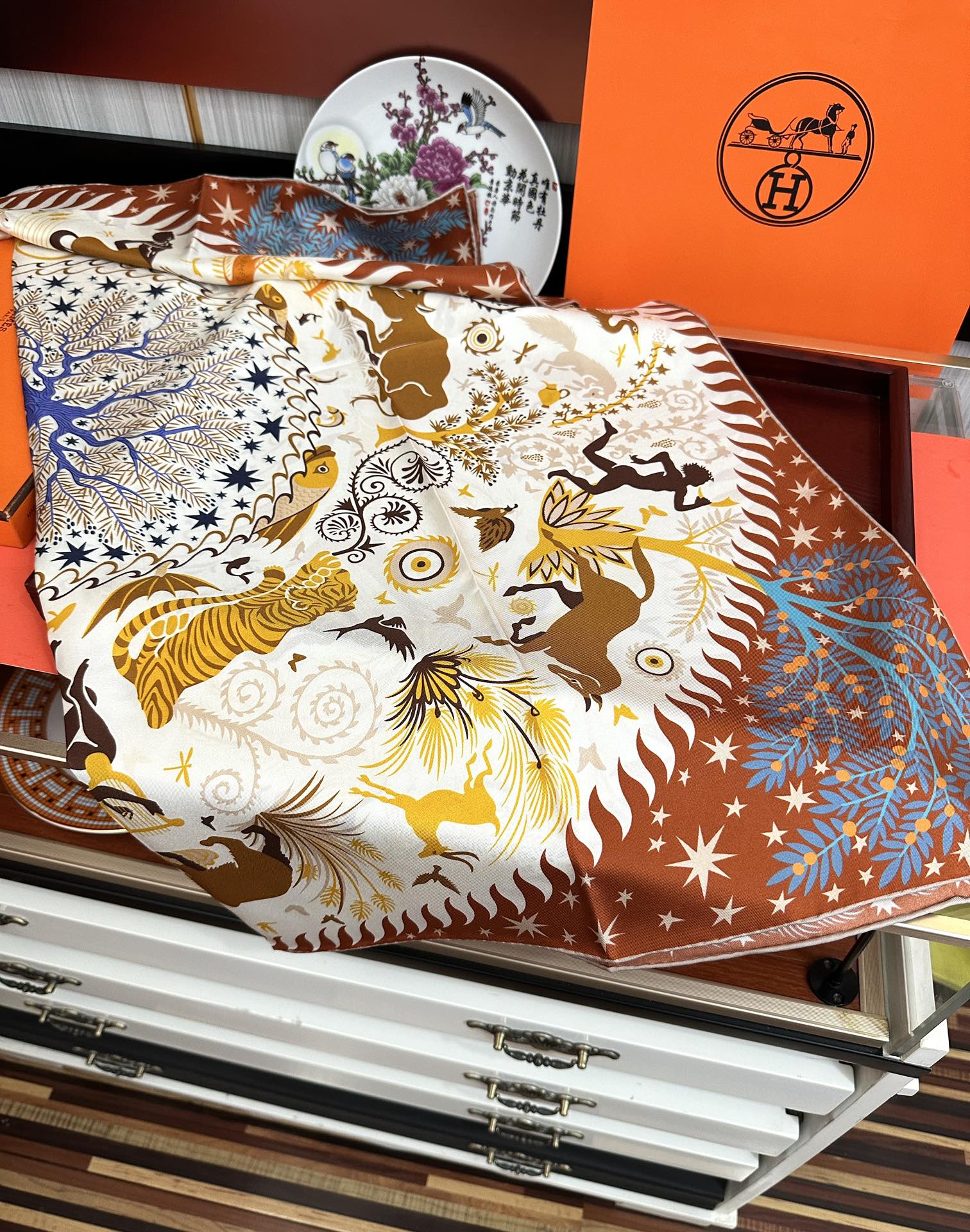 。高品质。H家2025新款【大自然动物图】大爱❤️女人尤物 货极少 四季都可以用‼️真心美的让人非常非常