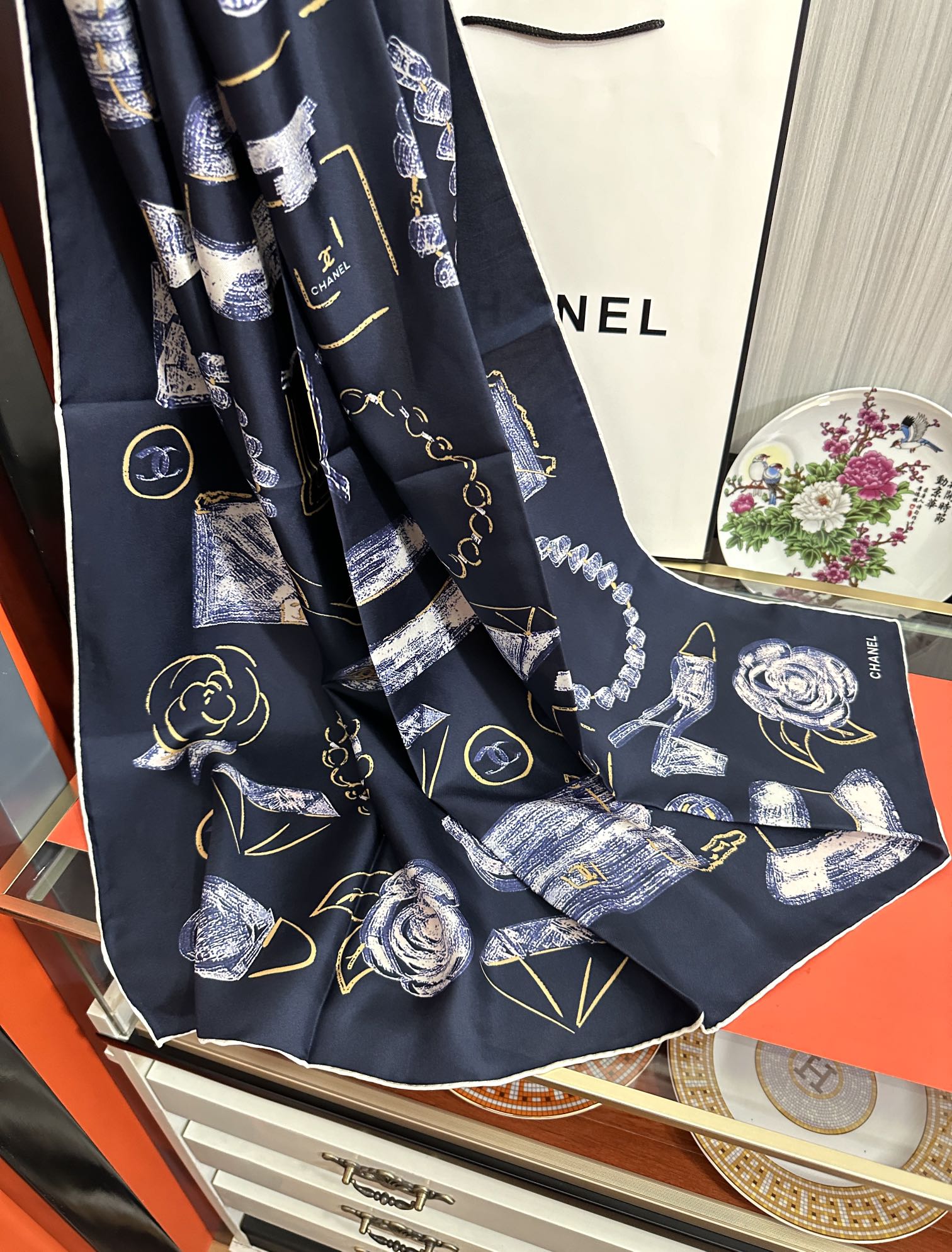 。新品 小香🌟太美了庆祝四季都可以用‼️真心美的让人非常非常心动 上身效果简直美翻了 品质非常完美👍‼️