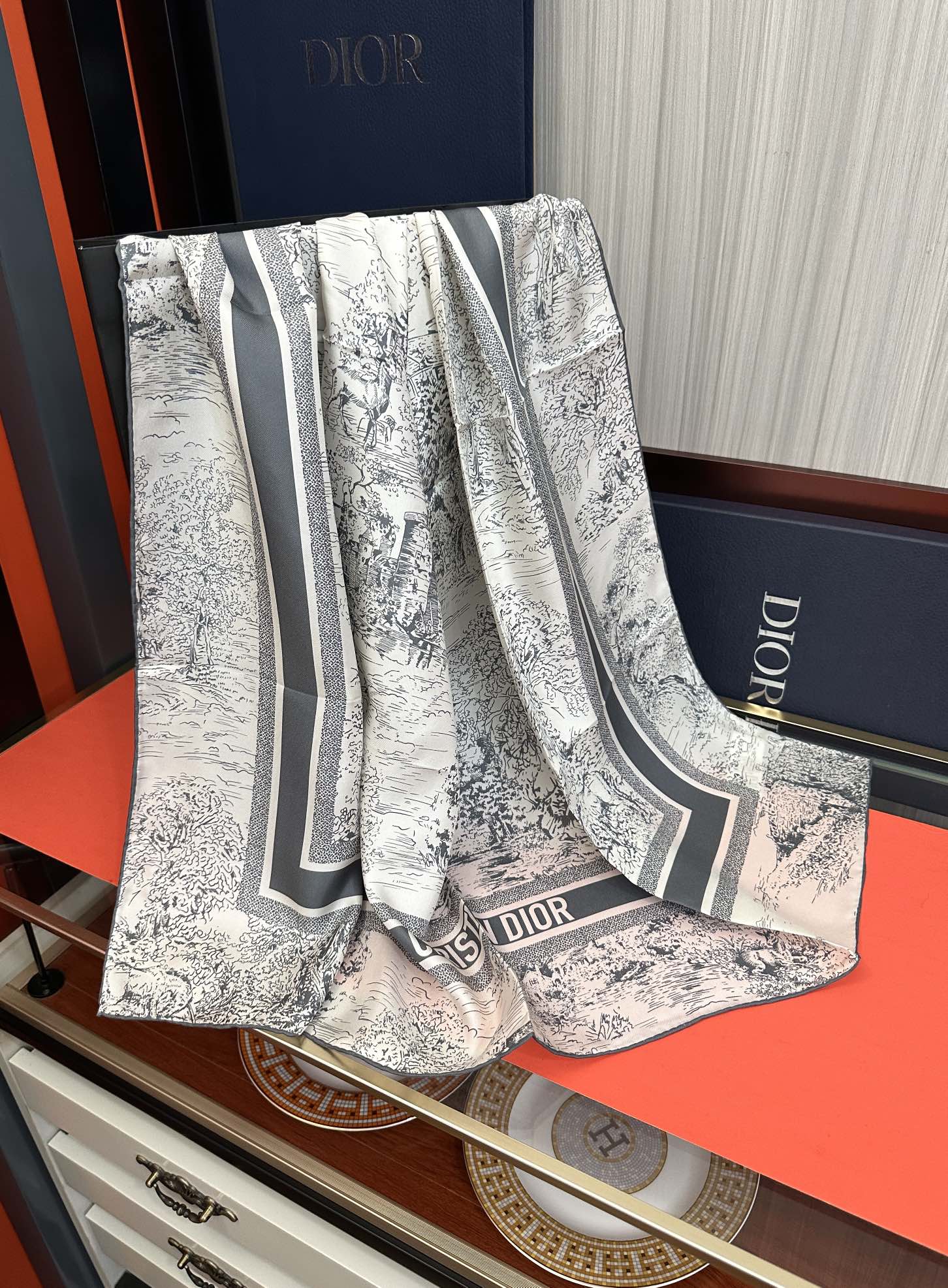 。 迪奥2025新款嘴唇顶级品质精致卷边發太美了玫瑰买到都说好👍下手一定要快高端 大爱❤️女人尤物 货极