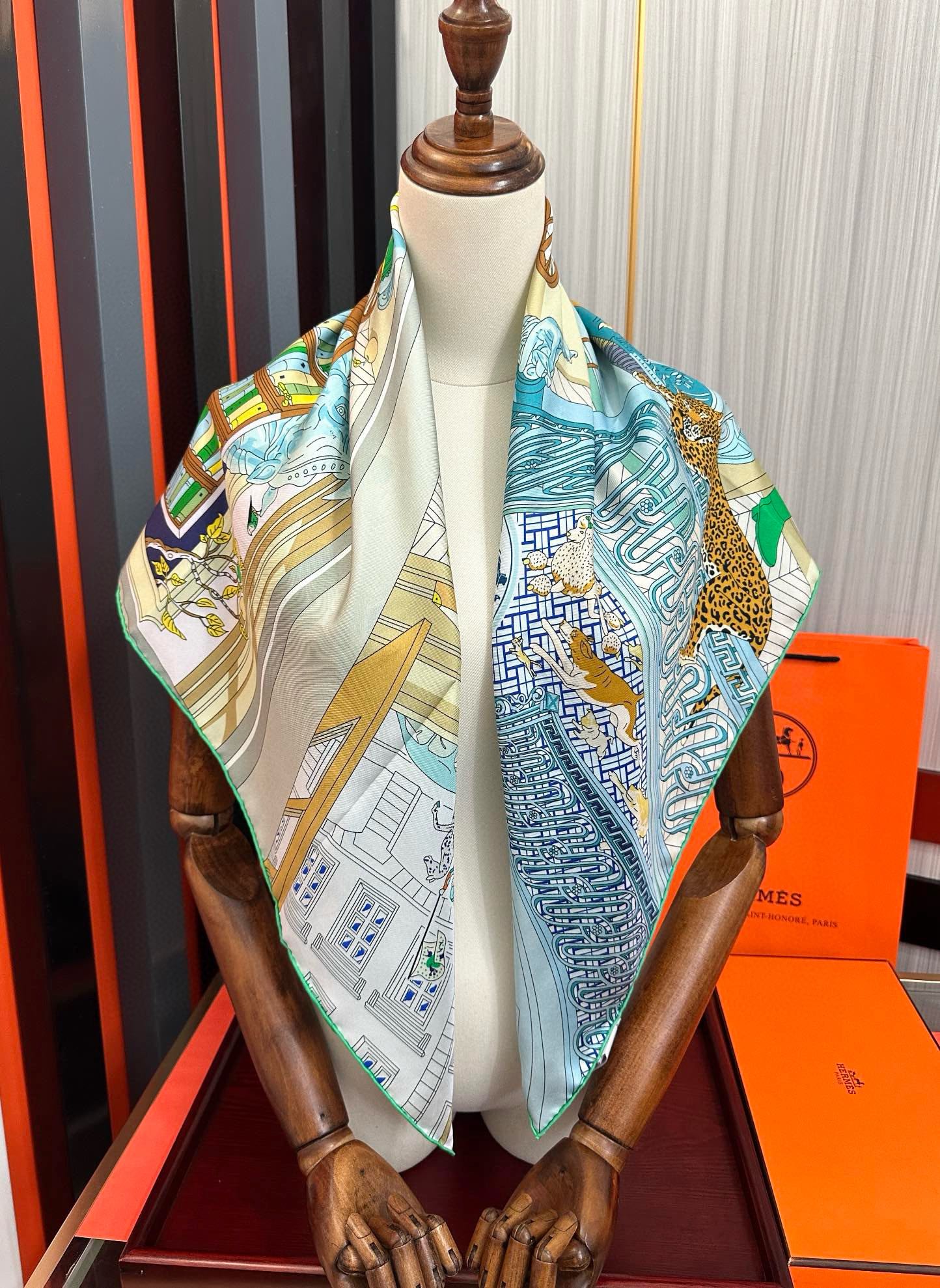 。高品质2025HERMES 【24号之谜】太阳精致卷边嘴唇太美了品质感很显好得意好搭到上瘾的丝巾色带着