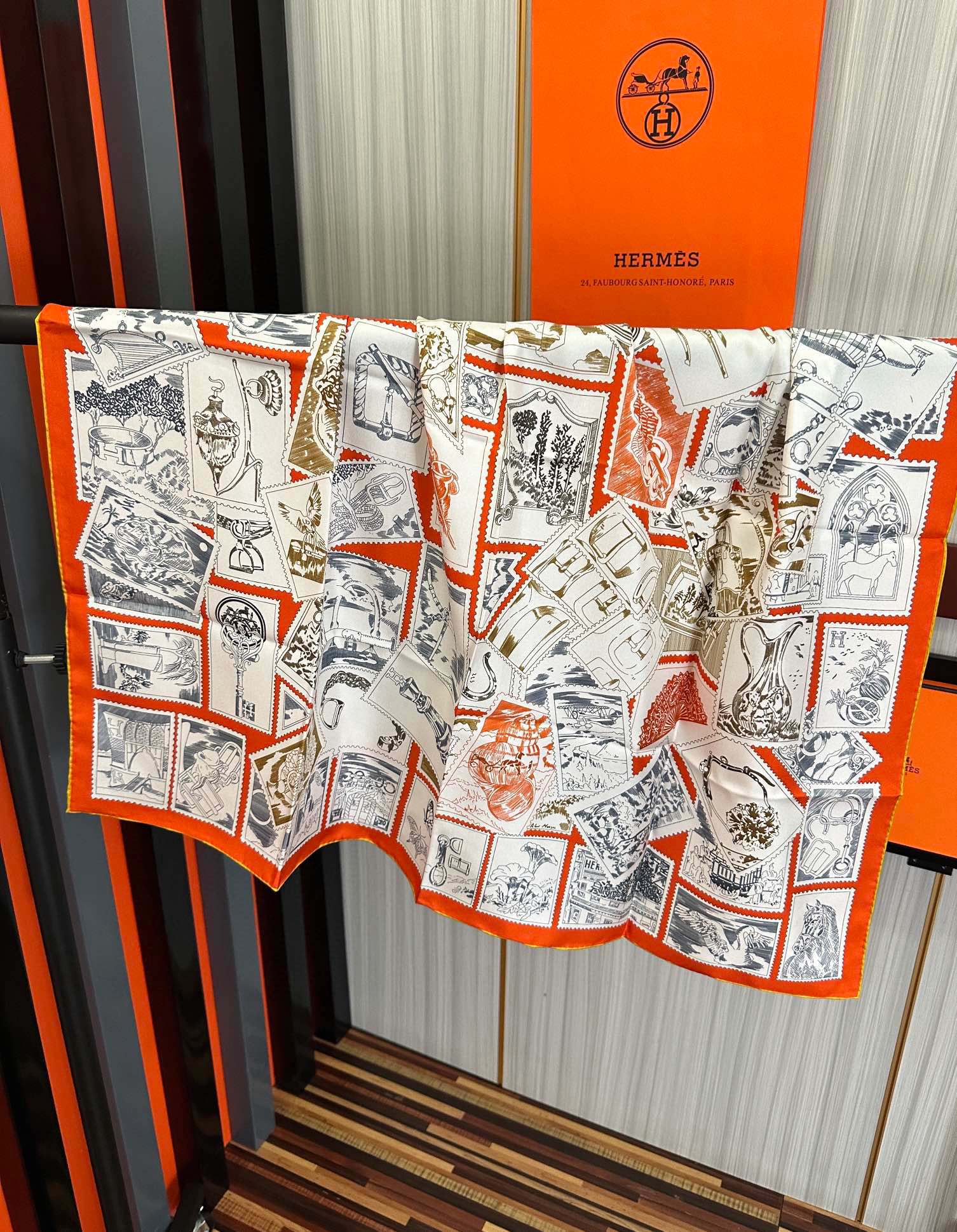 上新2025 。HERMES 重磅庆祝【福宝集邮者】90方巾嘴唇精简时髦，太美了 品质感很显好得意好搭到