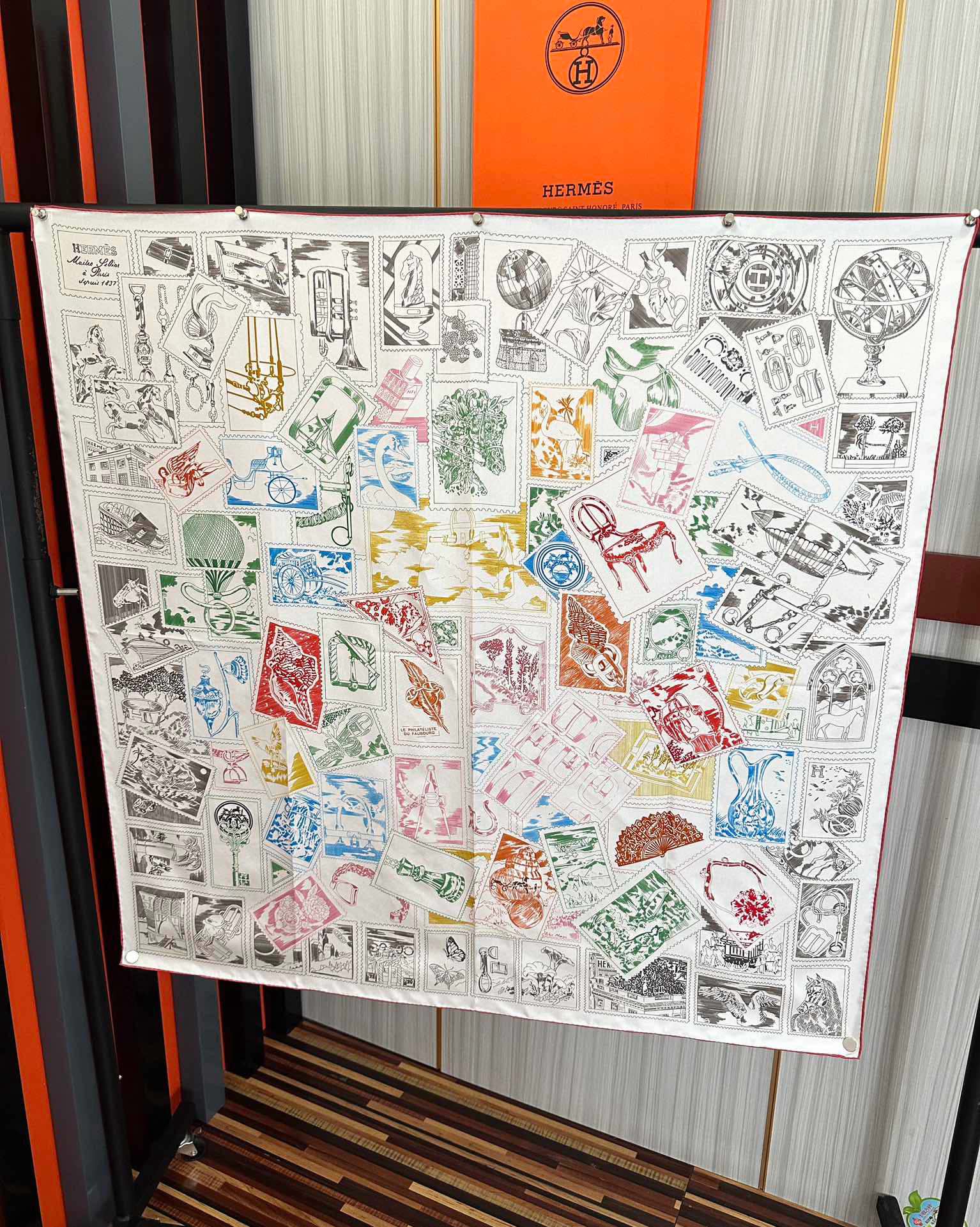 上新2025 。HERMES 重磅庆祝【福宝集邮者】90方巾嘴唇精简时髦，太美了 品质感很显好得意好搭到