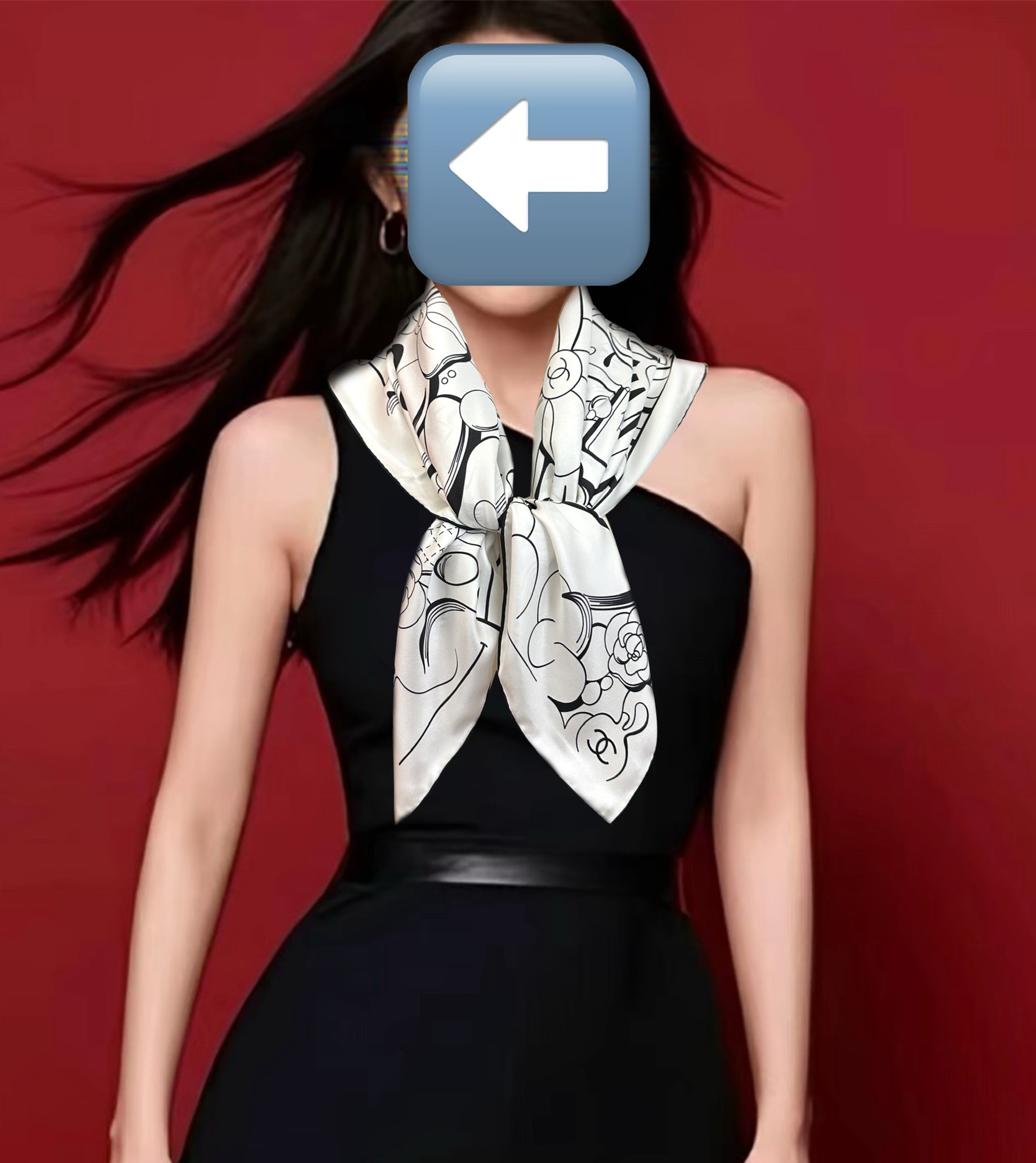 。 香奈儿 【山茶花5号香水瓶】👍2025香奶奶永远都是比较经典發一条印有5号香水瓶跟四叶草交织图案巧妙