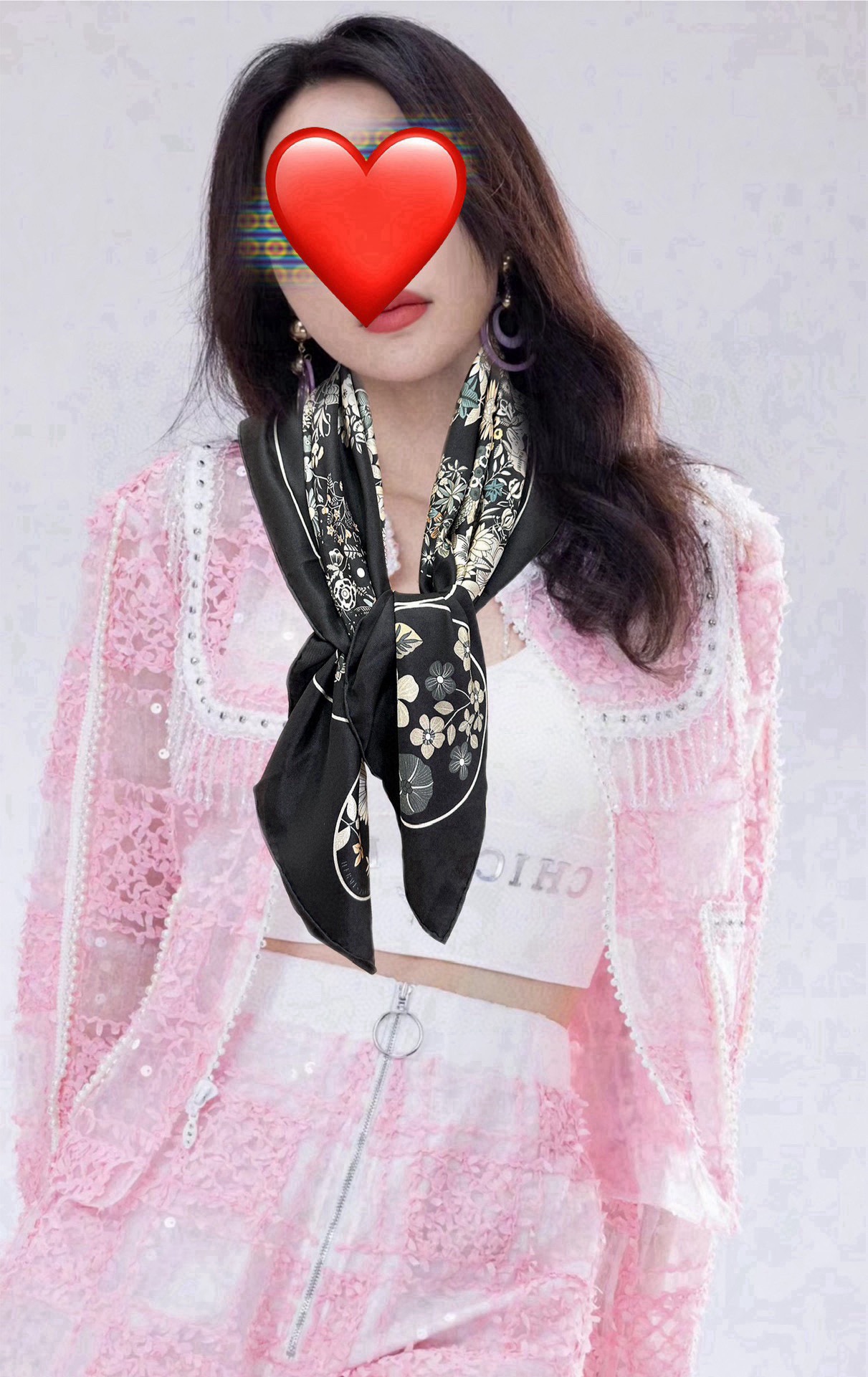 上新2025。HERMES 重磅庆祝【花绘地图】方巾嘴唇精简时髦，品质感很显好得意好搭到上瘾的丝巾色带着