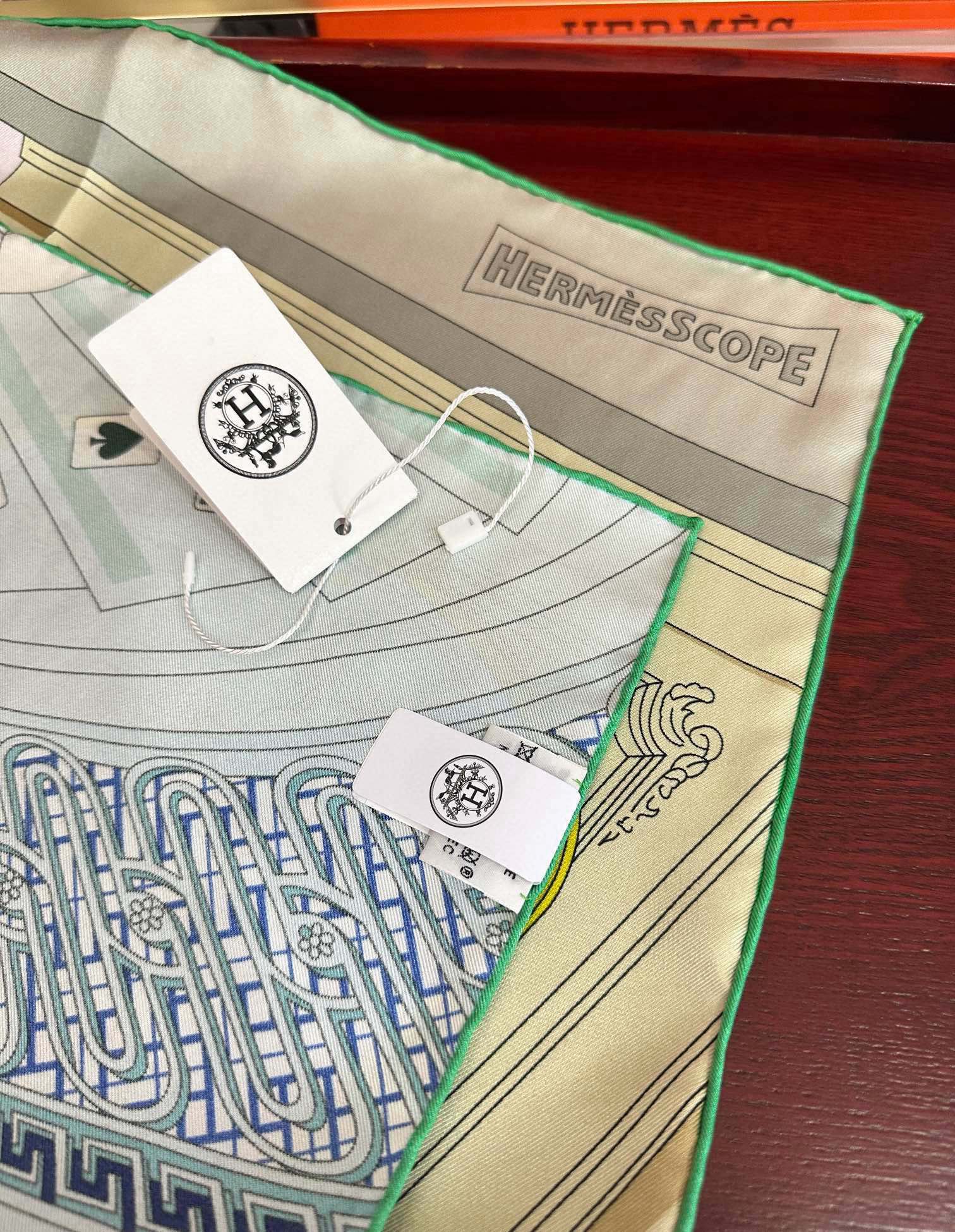 。高品质2025HERMES 【24号之谜】太阳精致卷边嘴唇太美了品质感很显好得意好搭到上瘾的丝巾色带着