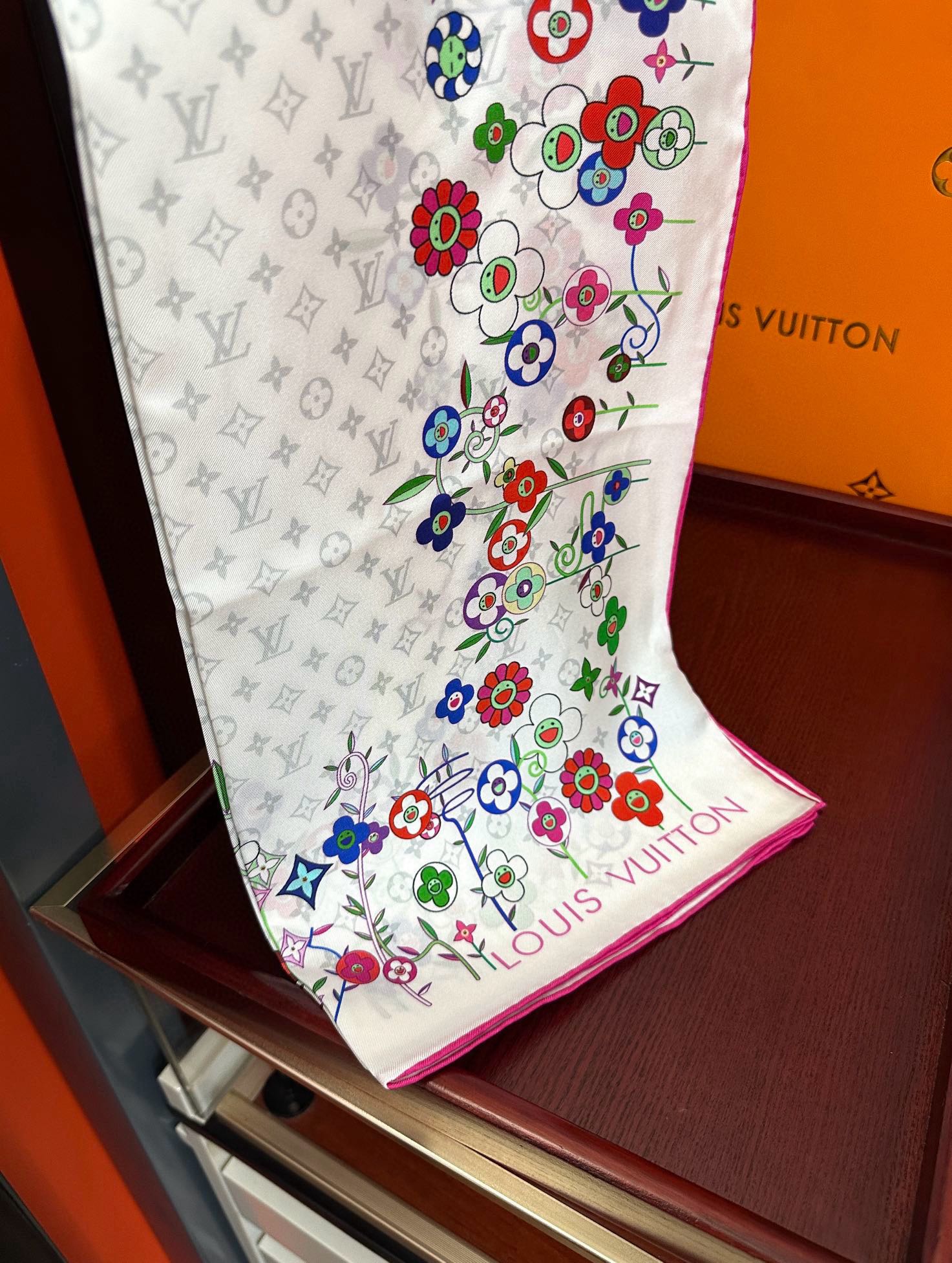 。10最新款 LV 高品质永远都是那么经典庆祝今年最流行的款式太阳顶级设计 Monogram SuPer