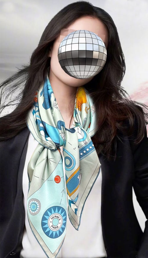 Hermes Silk Scarf, 90x90cm, Hand-Rolled Edges, Elegant Women's Fashion Scarf 1 Hermes Silk Scarf, 90x90cm, Hand-Rolled Edges, Elegant Women's Fashion Scarf