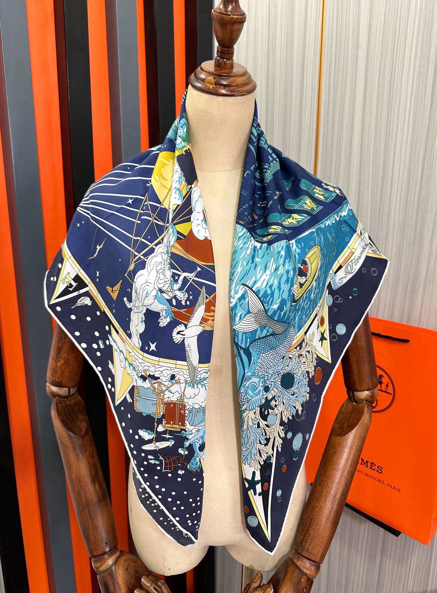 上新2025 。HERMES 重磅庆祝【爱马仕旗舰】方巾嘴唇精简时髦，品质感很显好得意好搭到上瘾的丝巾色