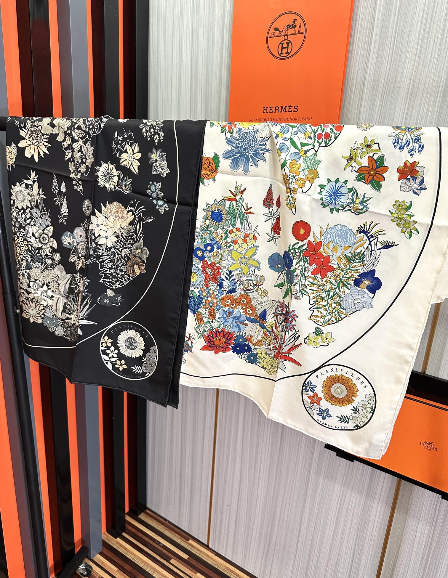 上新2025。HERMES 重磅庆祝【花绘地图】方巾嘴唇精简时髦，品质感很显好得意好搭到上瘾的丝巾色带着