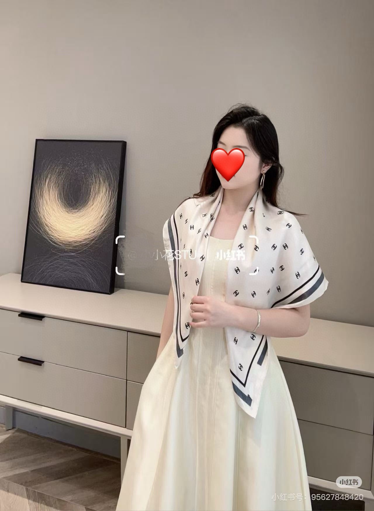 新款發CHANEL 官网同步【双面同色蝴蝶结🎀】18姆米 2025新品方巾必须征服它今年丝巾的戴法色一下