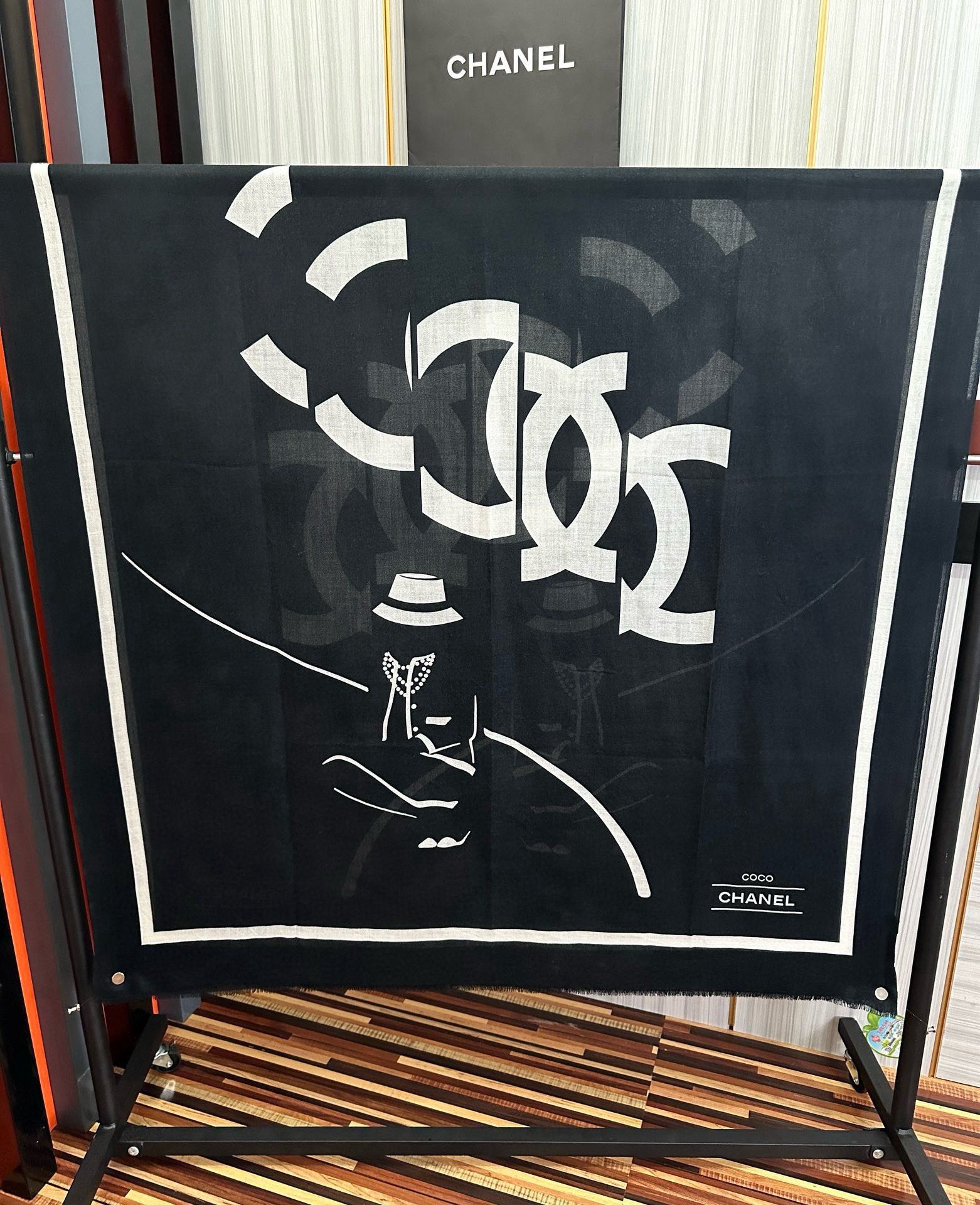 🔥2080 香奈儿 经典优雅Coco风礼物~气质到骨子里色香奶奶新一季的面料超高级，真心超级柔软，丝丝顺