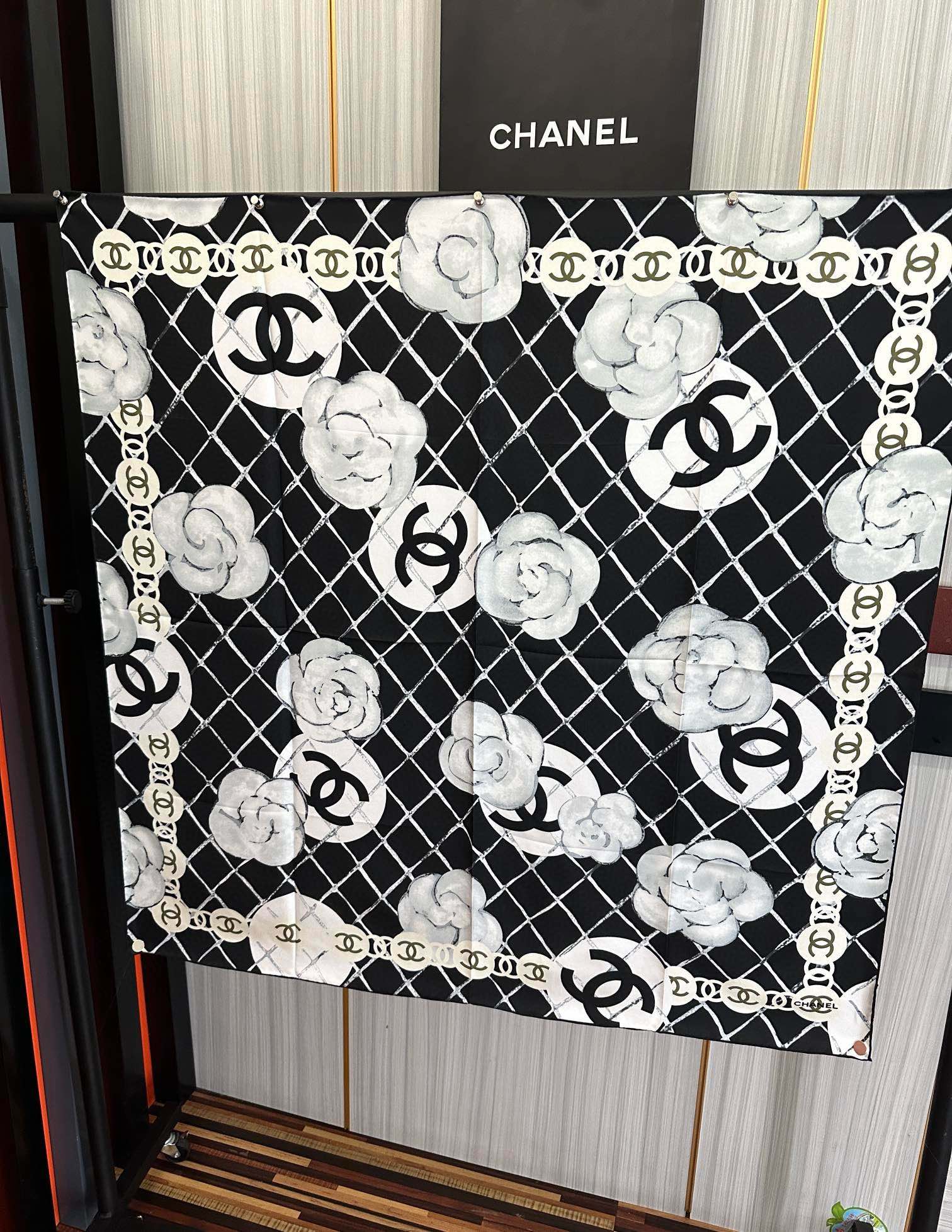 🔥2080高品质 香奈儿【山茶花系列】 精致款边 永远都是那么经典發『▪️落入安稳，经典宇宙情人』香粉欢