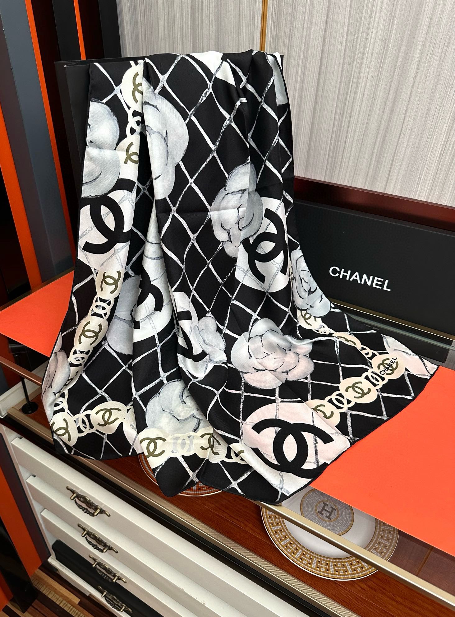 🔥2080高品质 香奈儿【山茶花系列】 精致款边 永远都是那么经典發『▪️落入安稳，经典宇宙情人』香粉欢