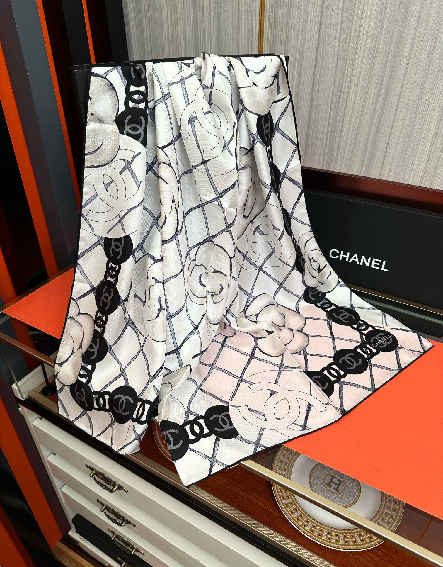 🔥2080高品质 香奈儿【山茶花系列】 精致款边 永远都是那么经典發『▪️落入安稳，经典宇宙情人』香粉欢