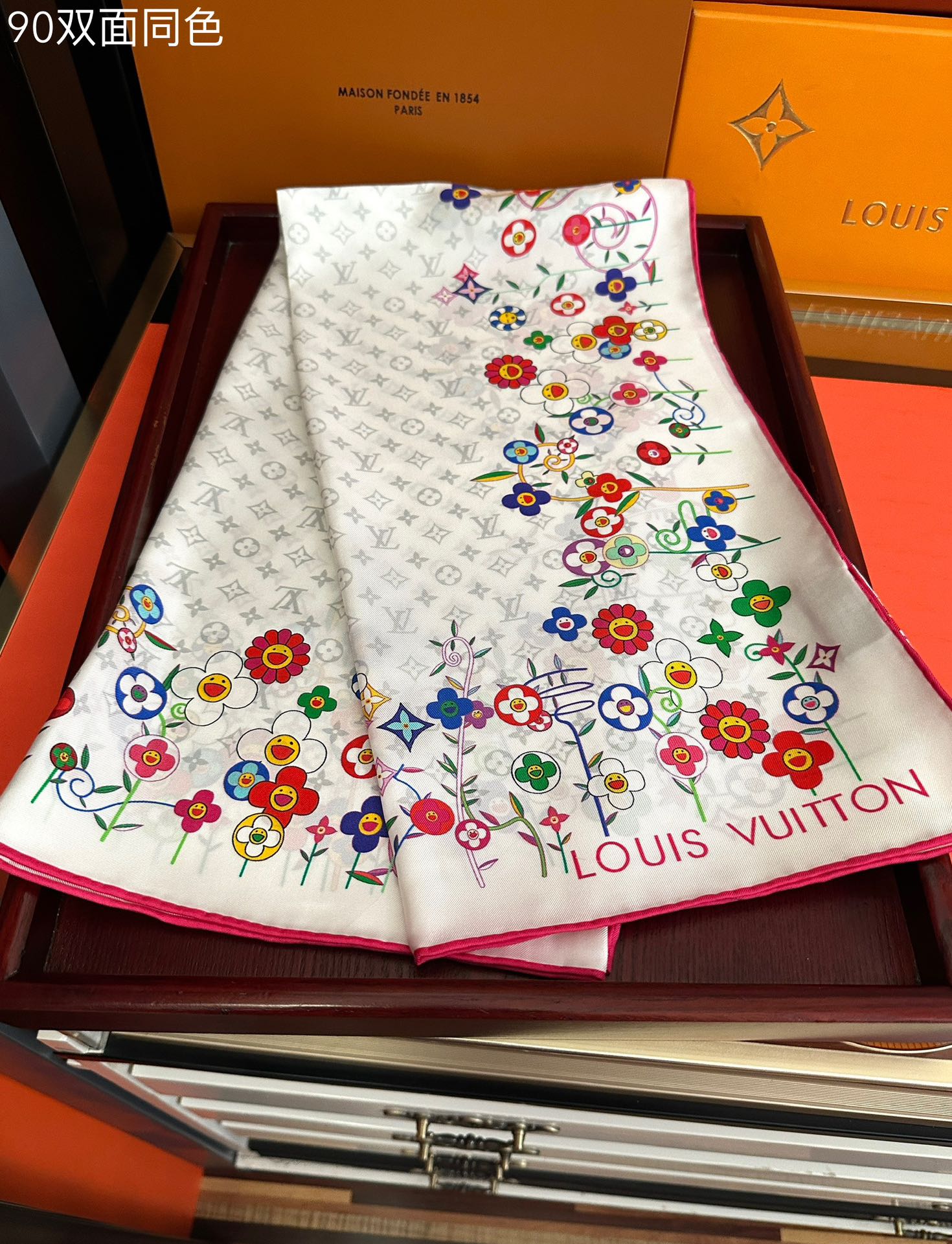 🔥高版本LV官网同步【双面同色】庆祝2025最新款“L家”通过别致的经典色彩向原创设计致敬太阳作品未经重