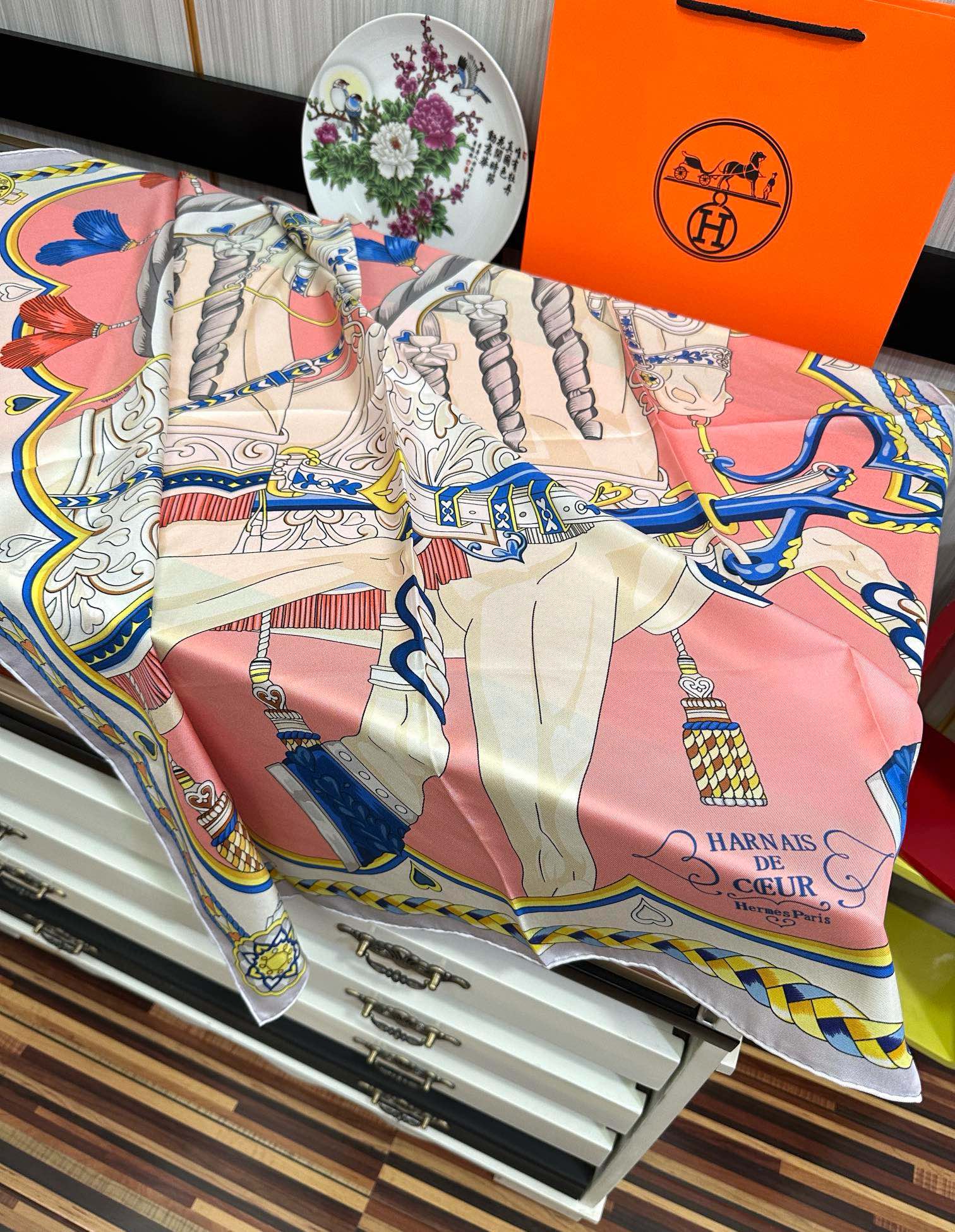 Hermès Silk Scarf 'Cheval au Galop' - Elegant Hand-Rolled Designer Scarf 7 i1751977364 202 4