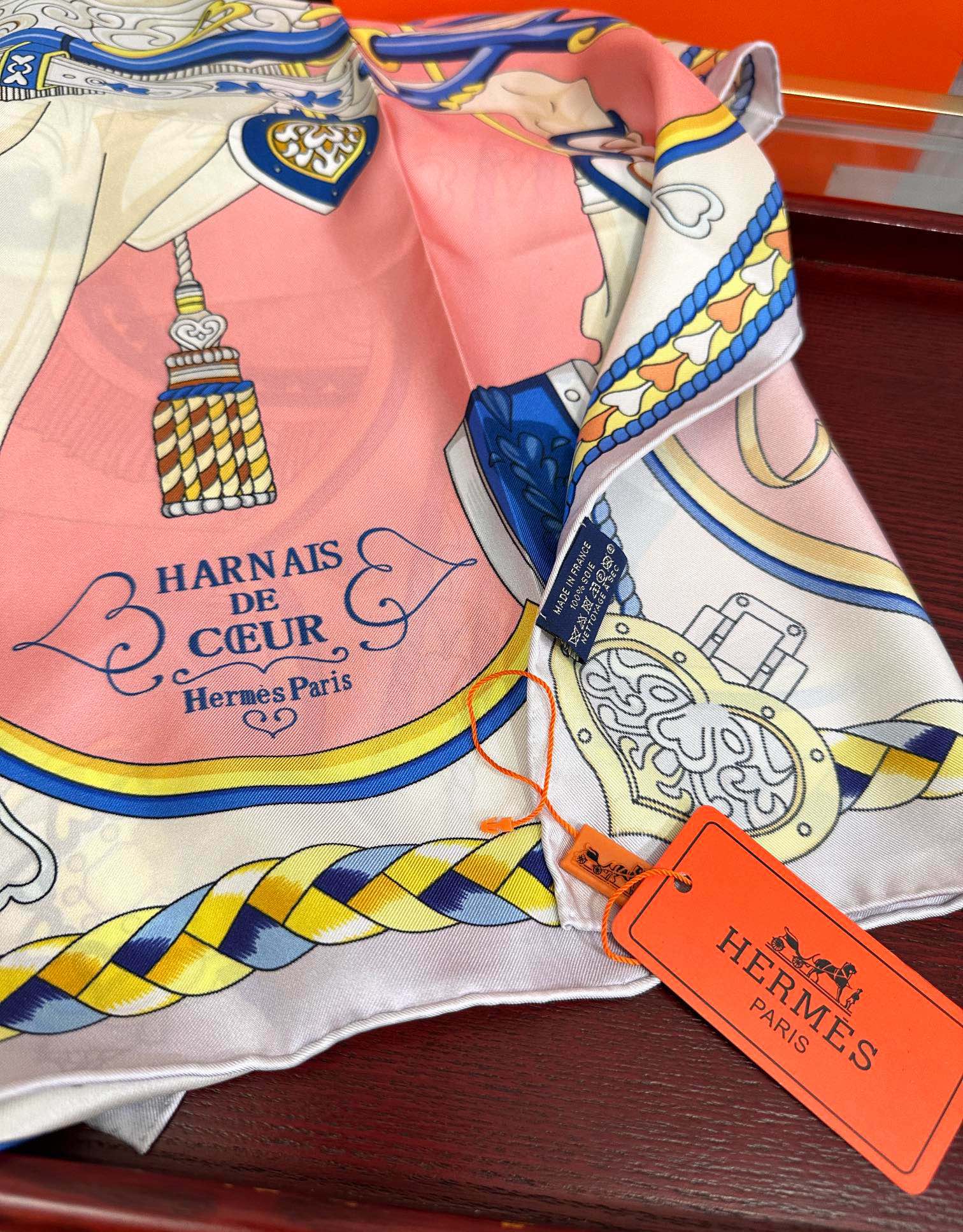 Hermès Silk Scarf 'Cheval au Galop' - Elegant Hand-Rolled Designer Scarf 8 i1751977364 3913 5