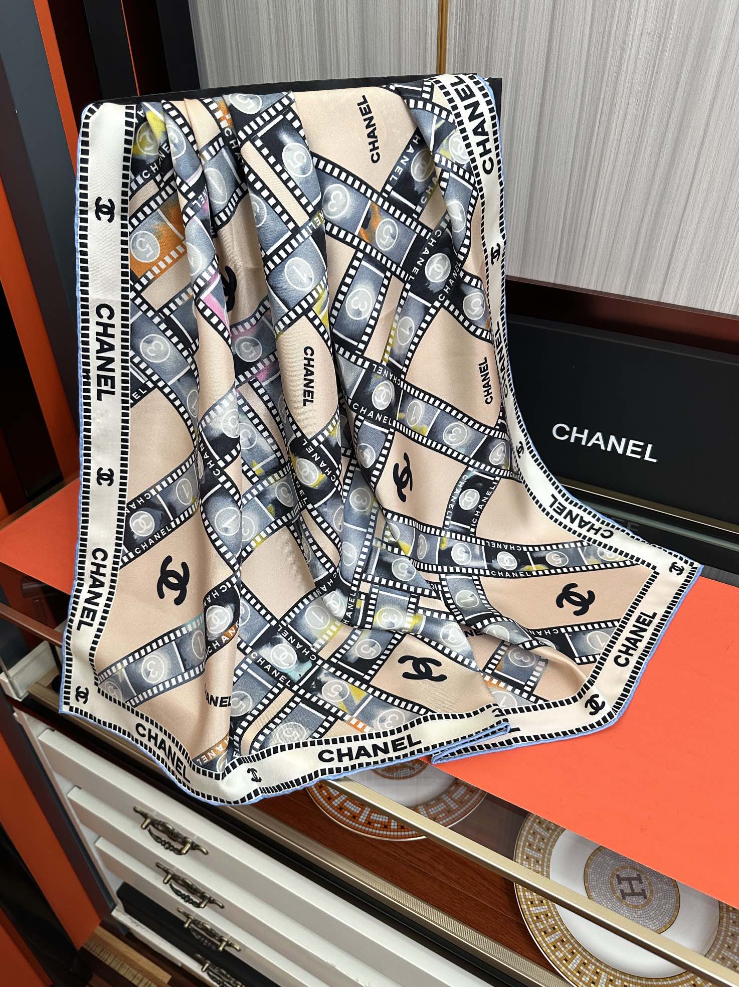  。𝐂𝐡𝐚𝐧𝐞𝐥 高品质【双面同色 电影胶卷🎞️】18姆米 原单品质庆祝今年第一款一眼心动的系列玫瑰突破