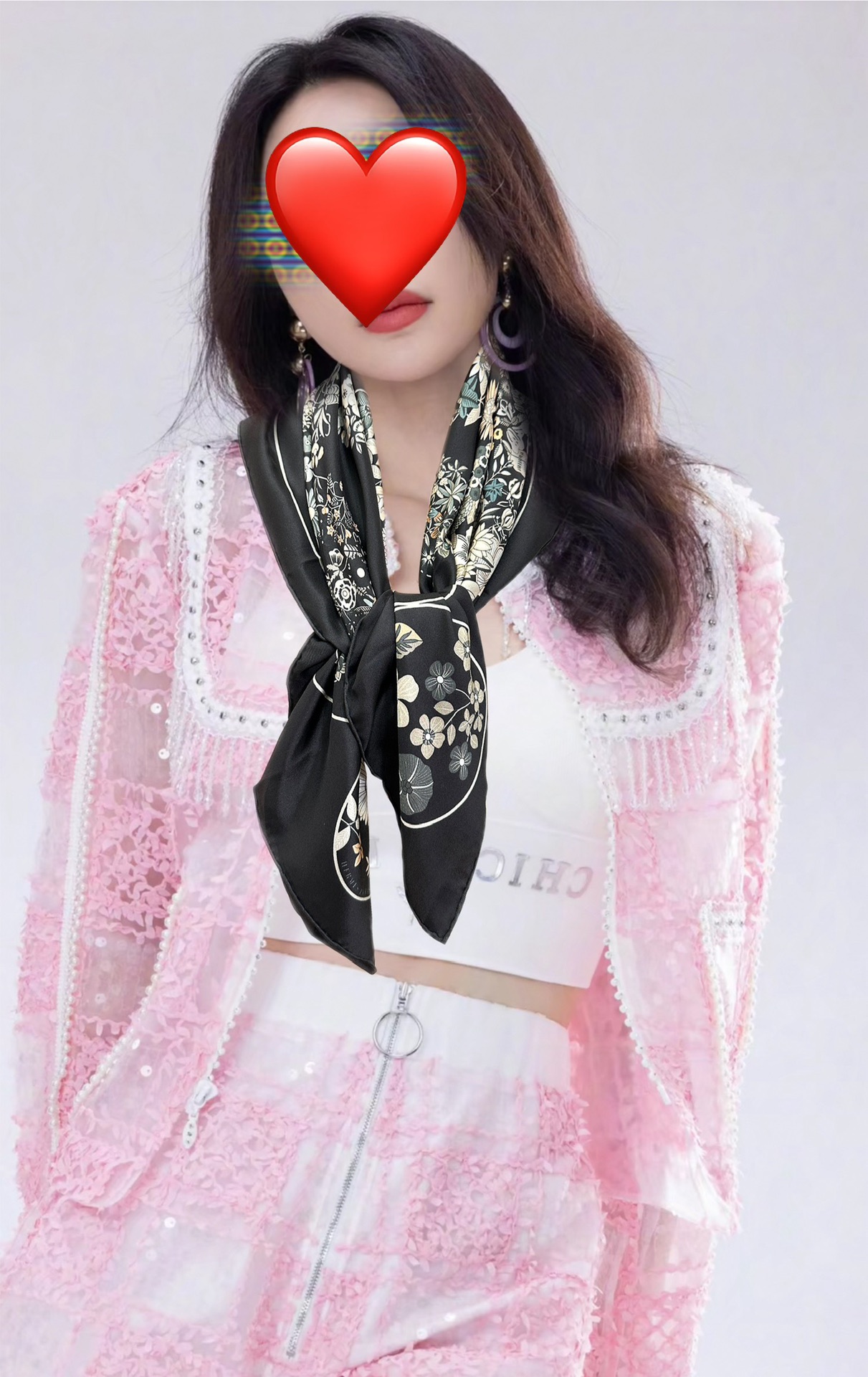 上新2025。HERMES 重磅庆祝【花绘地图】方巾嘴唇精简时髦，品质感很显好得意好搭到上瘾的丝巾色带着