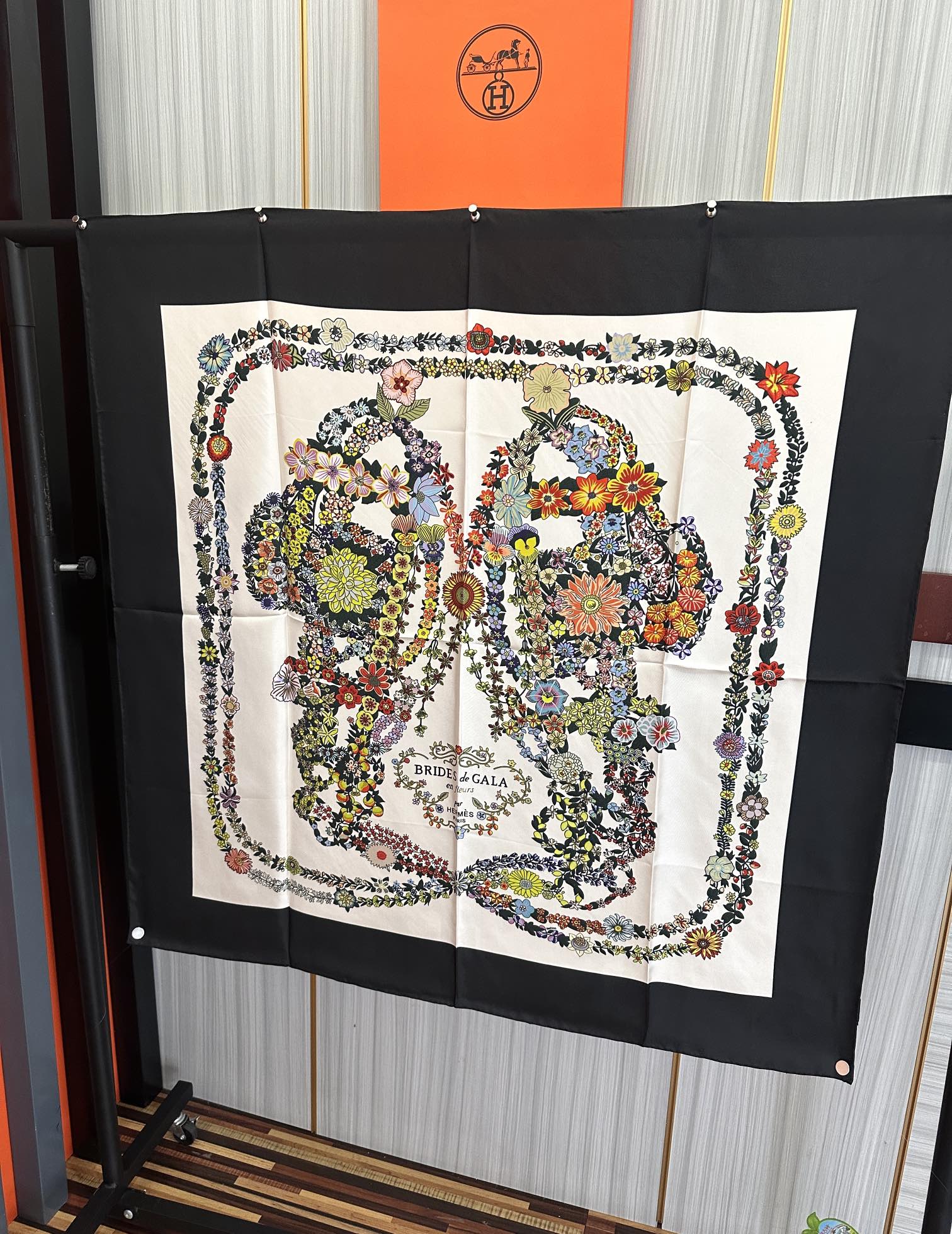  。高版本 爱马仕 的经典单品展现强大而迷人的女性魅力精髓色此90方巾推陈出新太阳诠释无限的情感和自由，