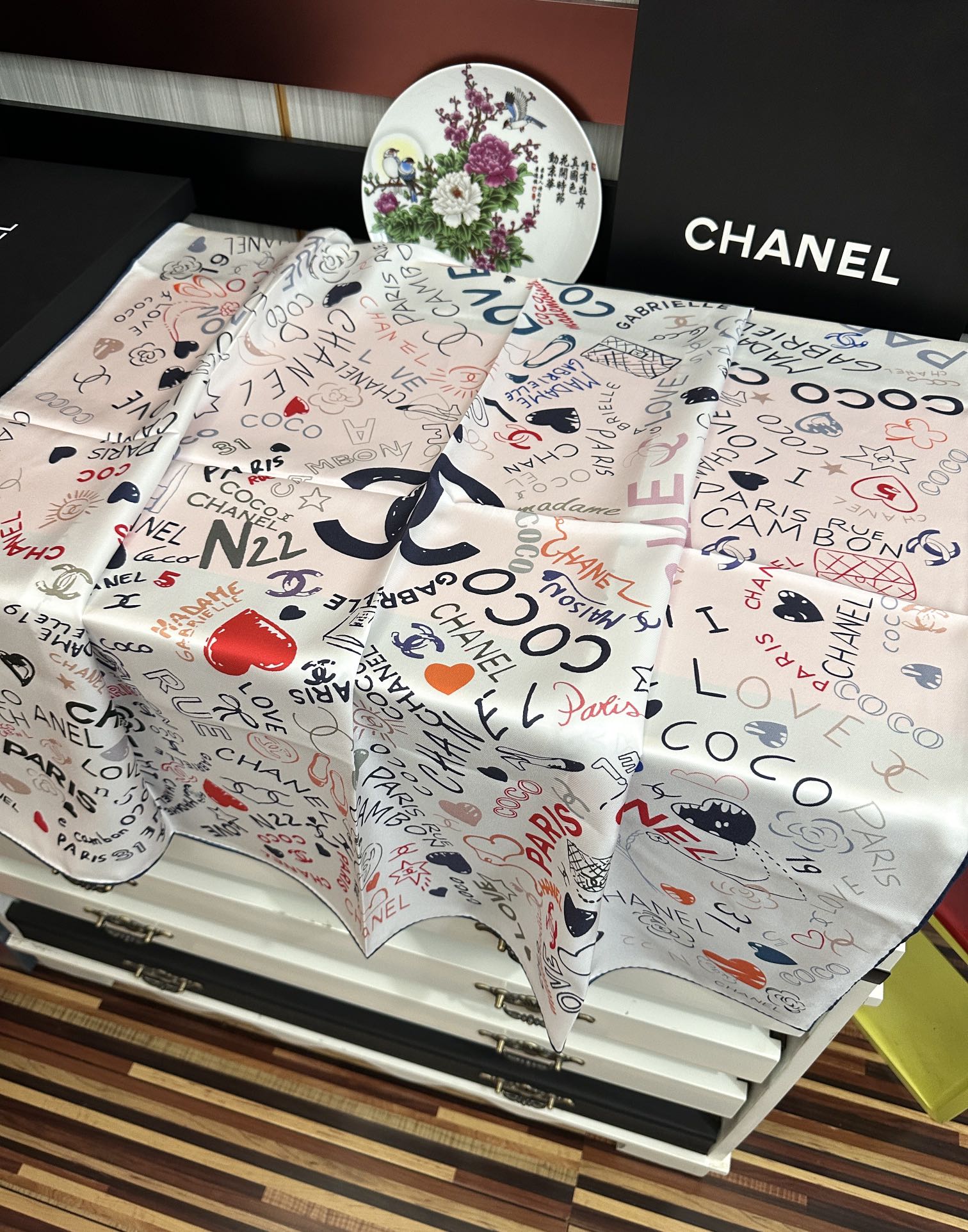  。香奈儿【18mm双面同色】浪漫爱情重磅推荐色真的超级爱的款式❤️Love,真情永在得意一条印有cha