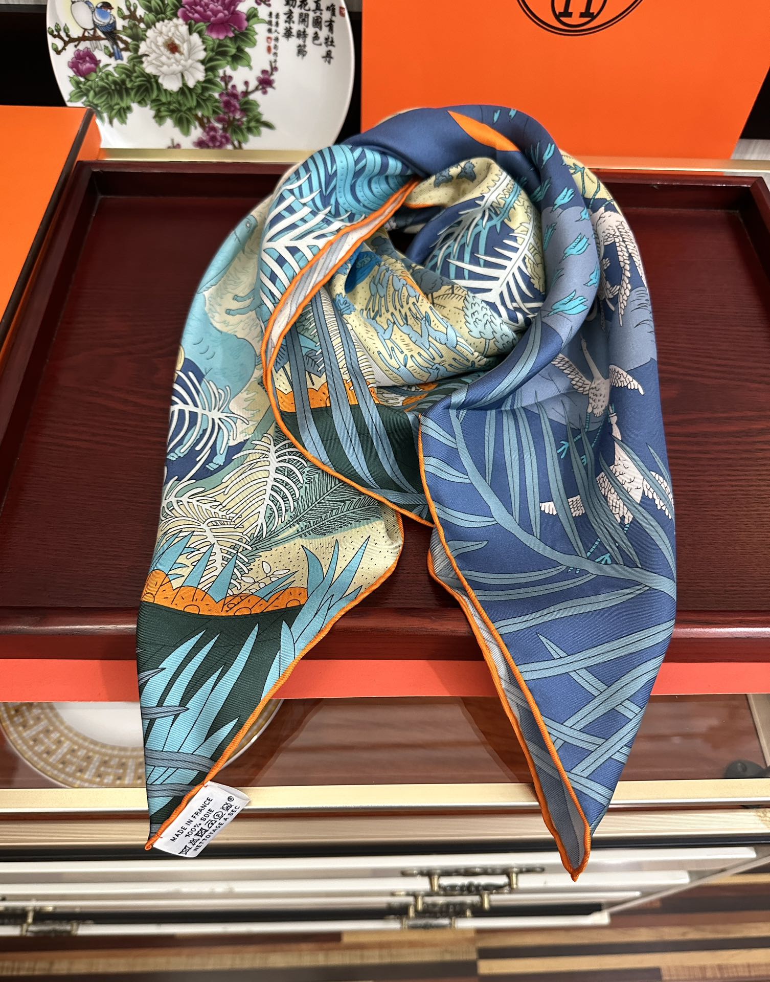 上新2025 。HERMES 重磅庆祝【大自然动物森林】方巾嘴唇精简时髦，品质感很显好得意好搭到上瘾的丝