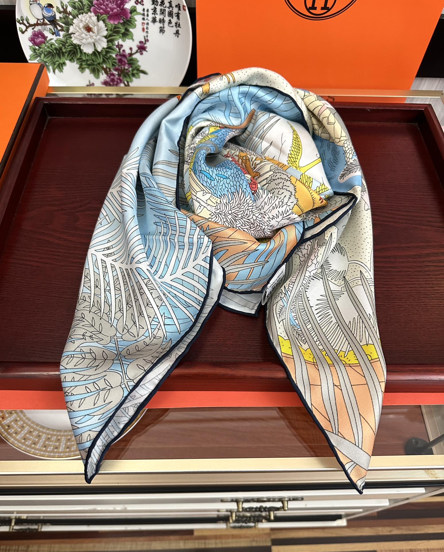 上新2025 。HERMES 重磅庆祝【大自然动物森林】方巾嘴唇精简时髦，品质感很显好得意好搭到上瘾的丝